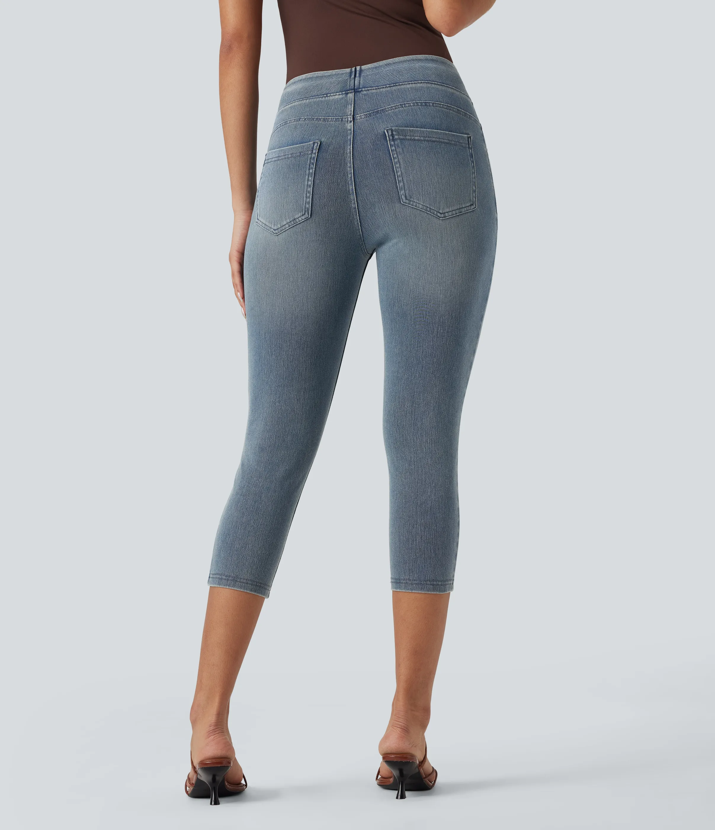 Halara Leggings capri Halara Flex™ Denim mezclilla elástica de tiro alto con bolsillos - Blue Gray Denim - XL(regular) sold by Halara product image thumbnail 3