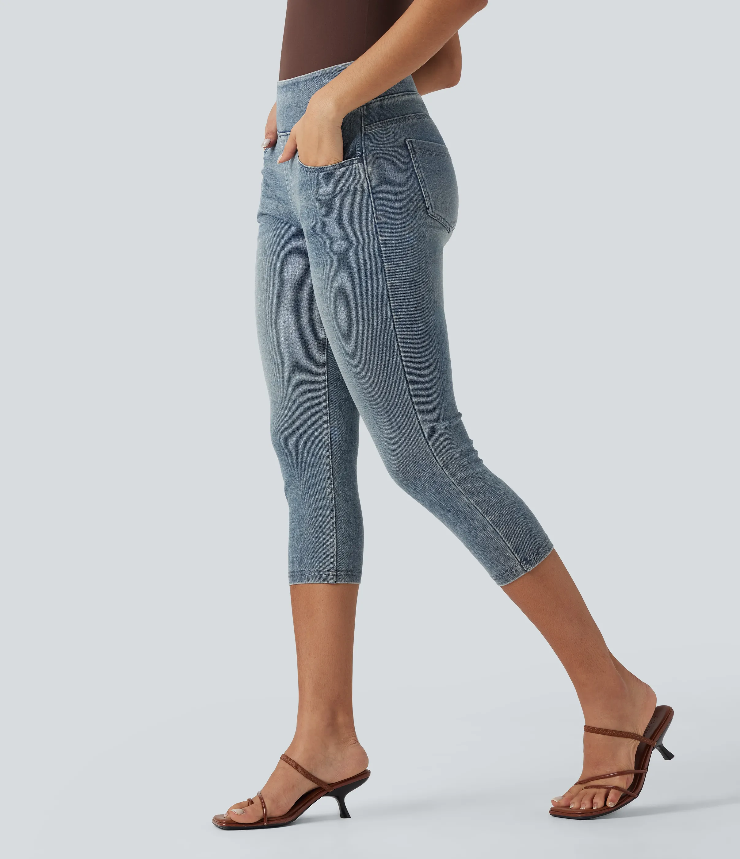 Halara Leggings capri Halara Flex™ Denim mezclilla elástica de tiro alto con bolsillos - Blue Gray Denim - XL(regular) sold by Halara product image thumbnail 4