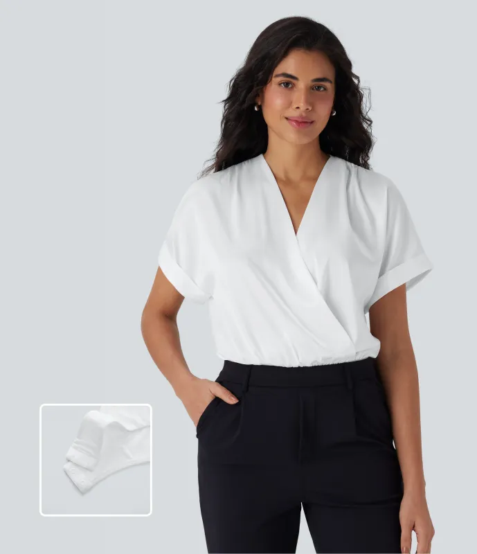 Halara Body de oficina de satén con cuello en V cruzado con mangas murciélago y botones a presión - White - XS sold by Halara