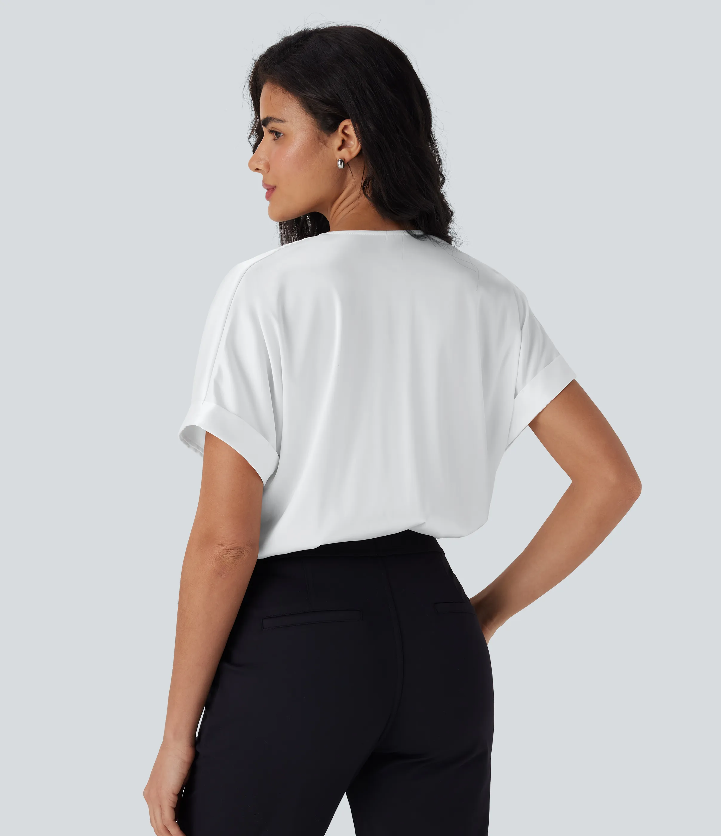 Halara Body de oficina de satén con cuello en V cruzado con mangas murciélago y botones a presión - White - XS sold by Halara product image thumbnail 3