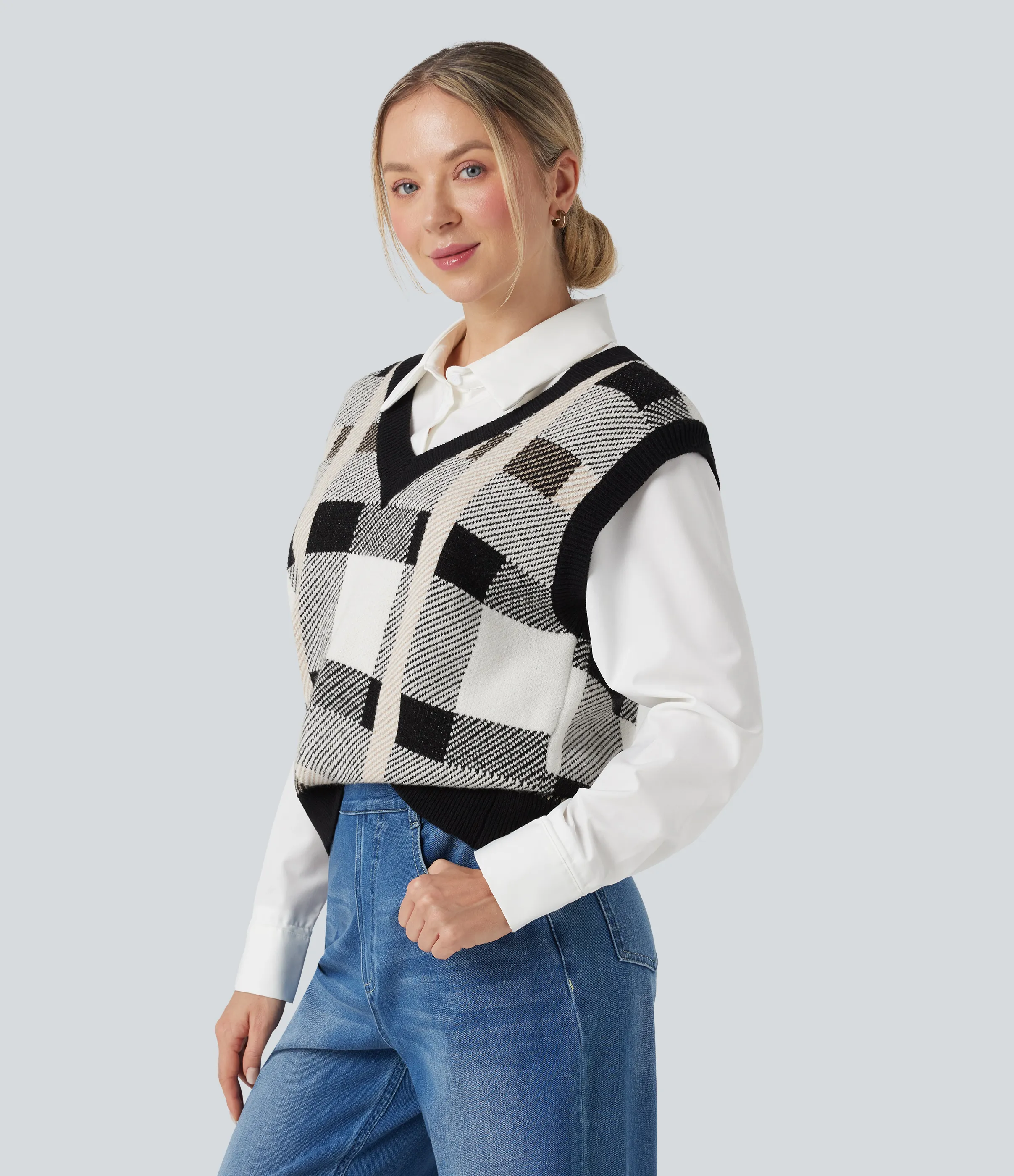 Halara Chamarra casual tipo suéter a cuadros con cuello en V - Stone Beige Plaid - S sold by Halara product image thumbnail 4
