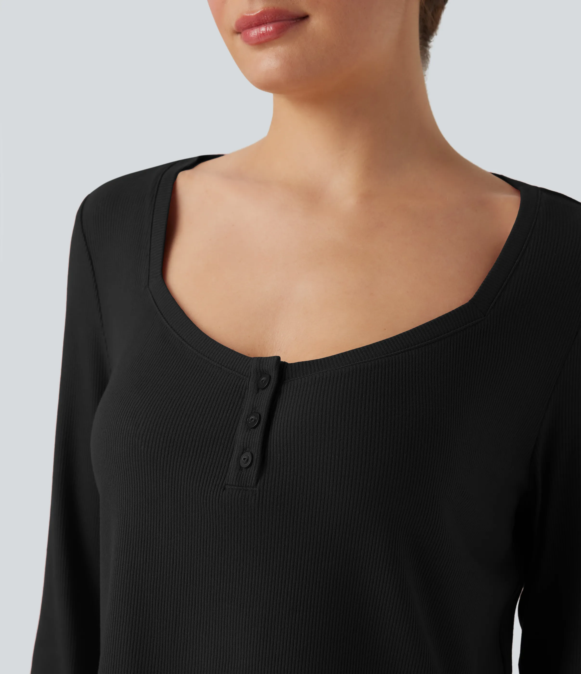 Halara Top casual de manga larga con cuello henley y punto acanalado - Black - S sold by Halara product image thumbnail 5