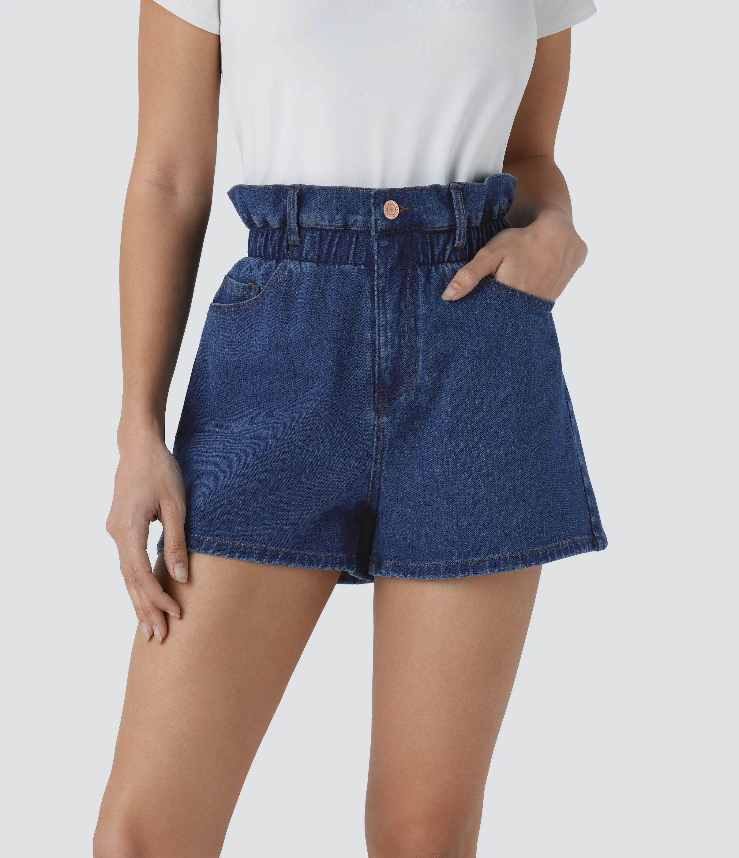 Halara Shorts casuales de mezclilla elástica Halara Flex™ tipo desgastada con múltiples bolsillos y tiro súper alto - Astral Denim - M(regular) sold by Halara product image thumbnail 4