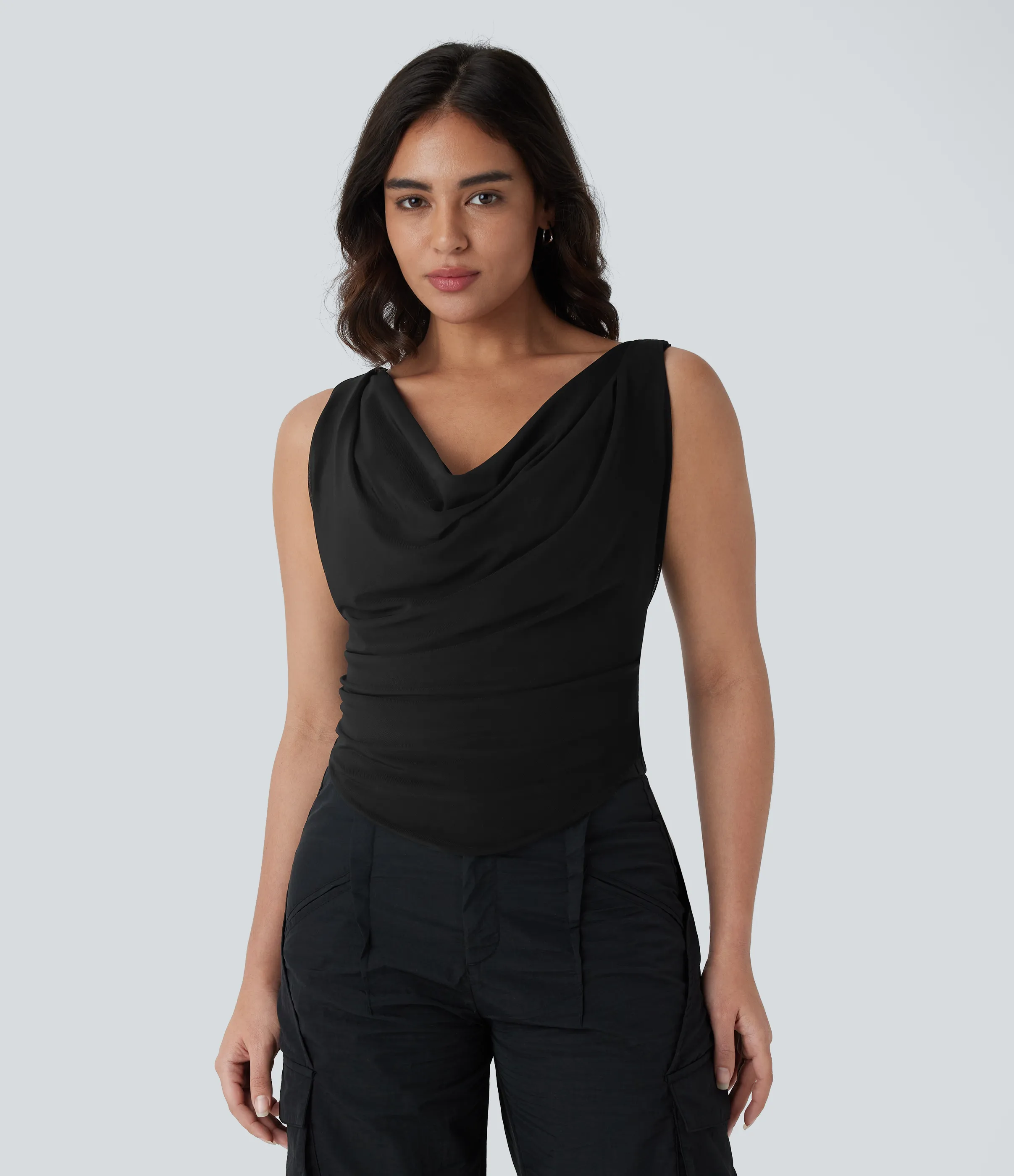 Halara Top corto cuello vuelto fruncido sin espalda para resort - Black - L sold by Halara product image thumbnail 4