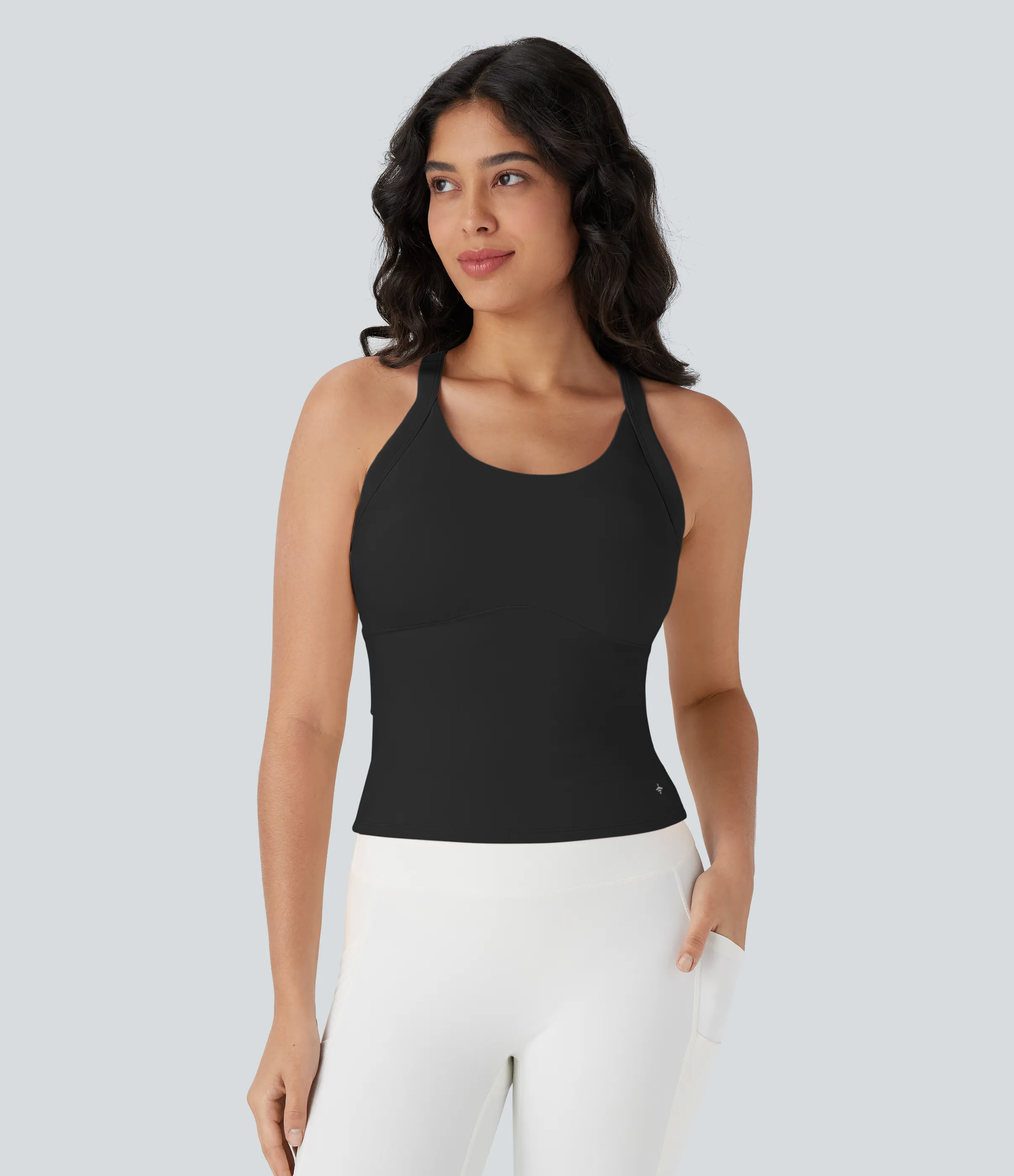 Halara Top de yoga SoftlyZero™ Plush afelpado con abertura en copas D-F - Black - S sold by Halara product image thumbnail 3