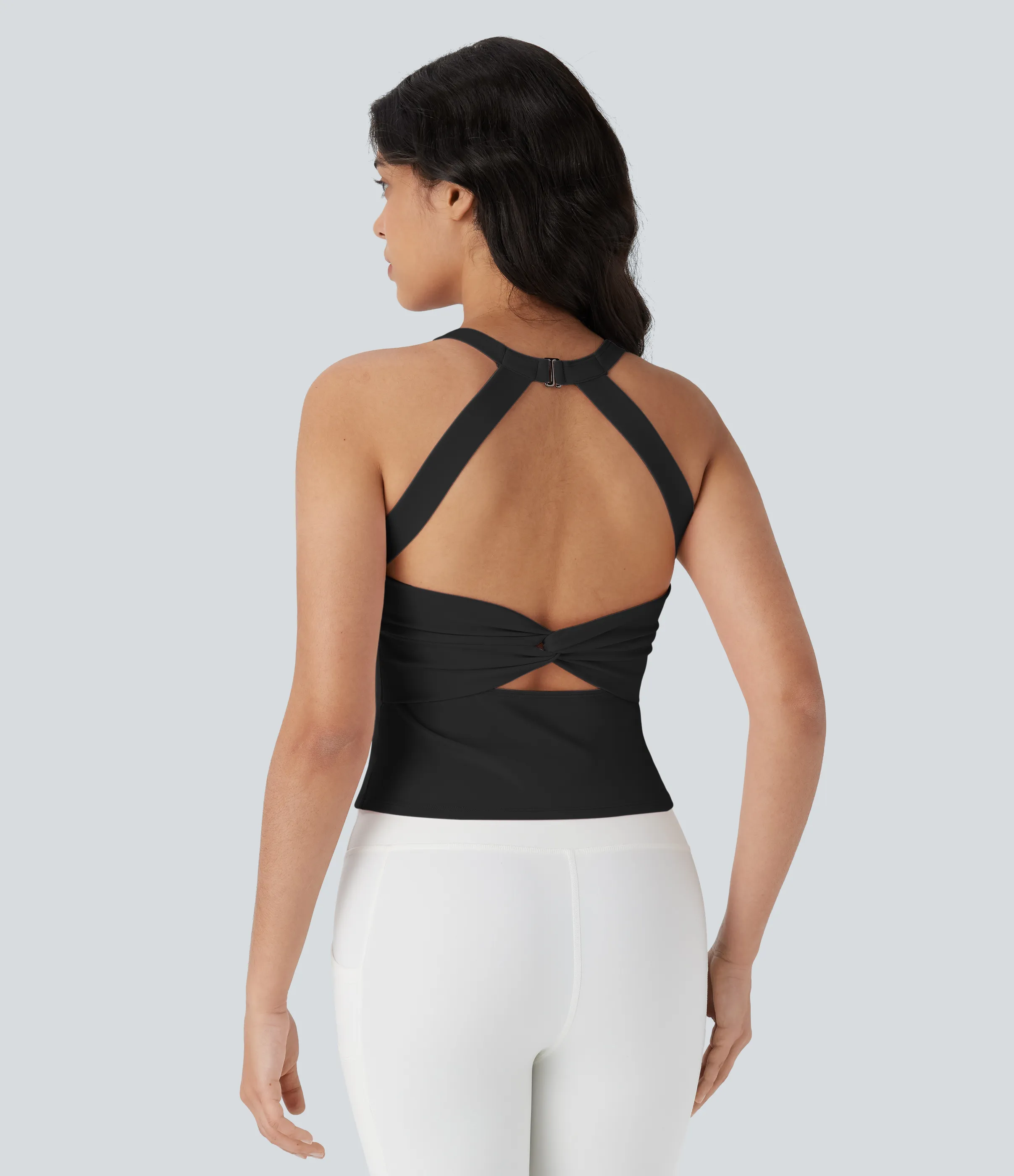 Halara Top de yoga SoftlyZero™ Plush afelpado con abertura en copas D-F - Black - S sold by Halara product image thumbnail 4