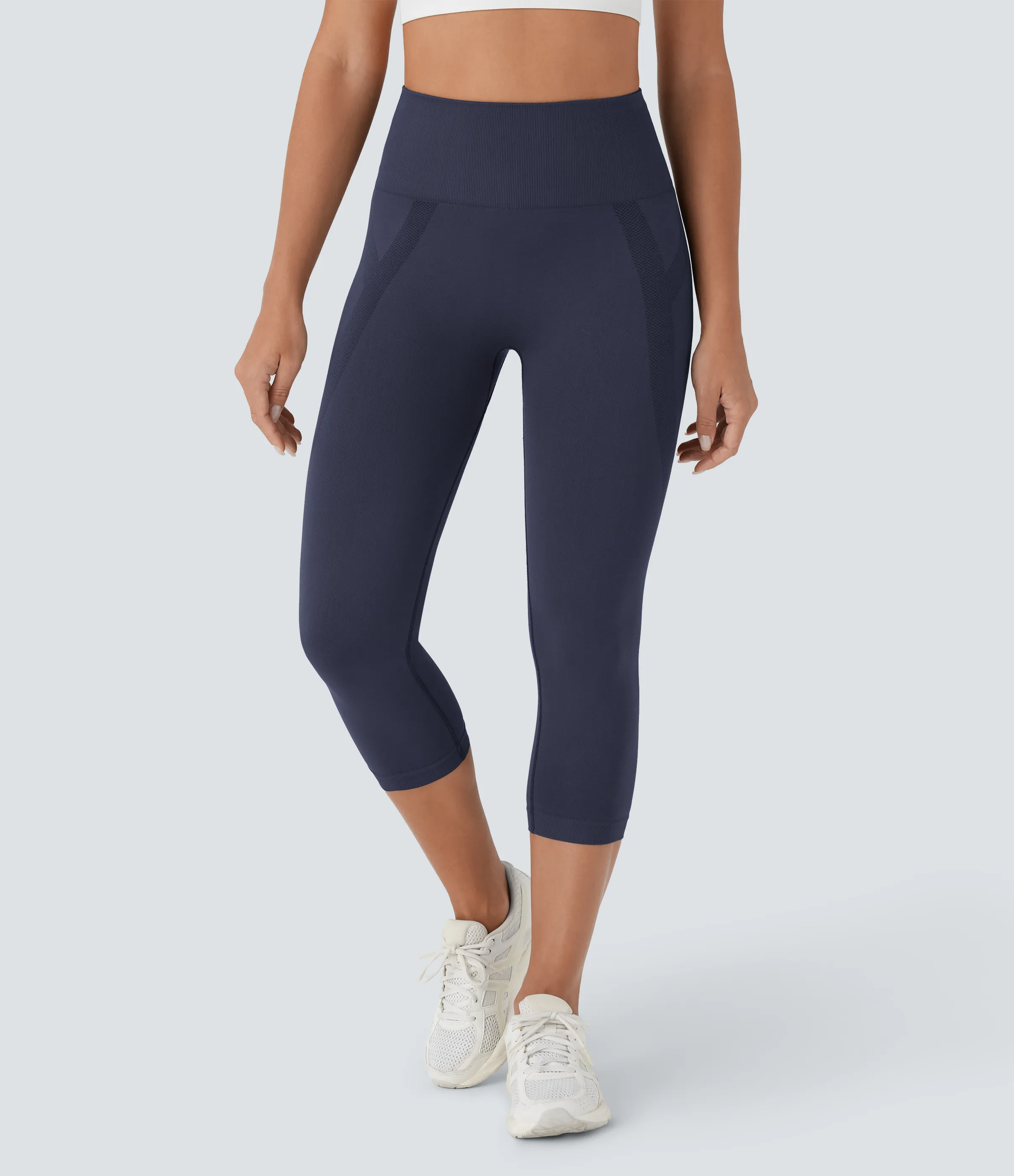 Halara Leggings de yoga capri fruncidos de tiro alto fluidos sin costuras - Peacoat - S sold by Halara product image thumbnail 4