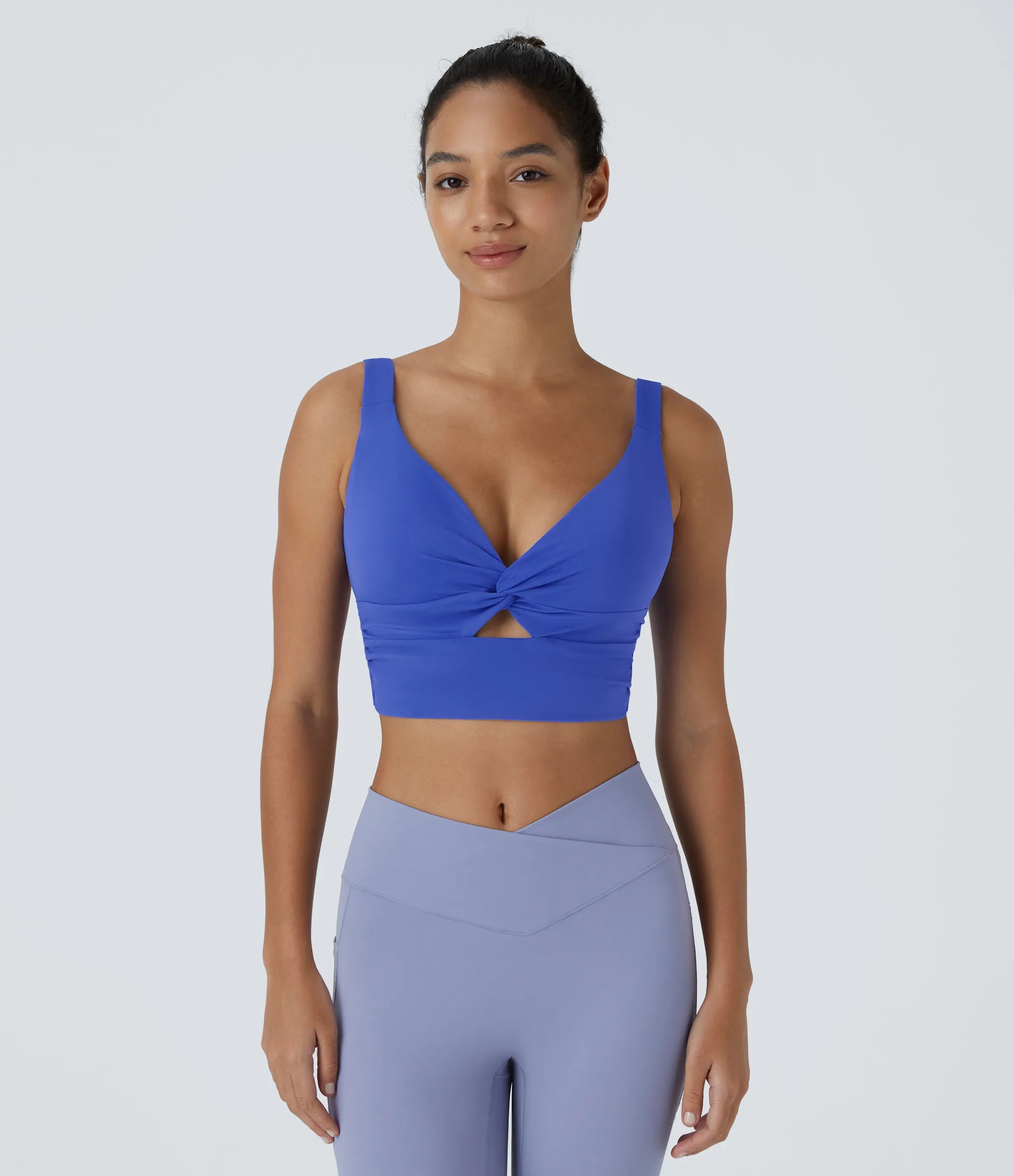 Halara Brasier deportivo de yoga SoftlyZero™ Airy de sujeción baja con abertura y tacto fresco-UPF51+ en copas D-F - Aster Blue - L sold by Halara product image thumbnail 2