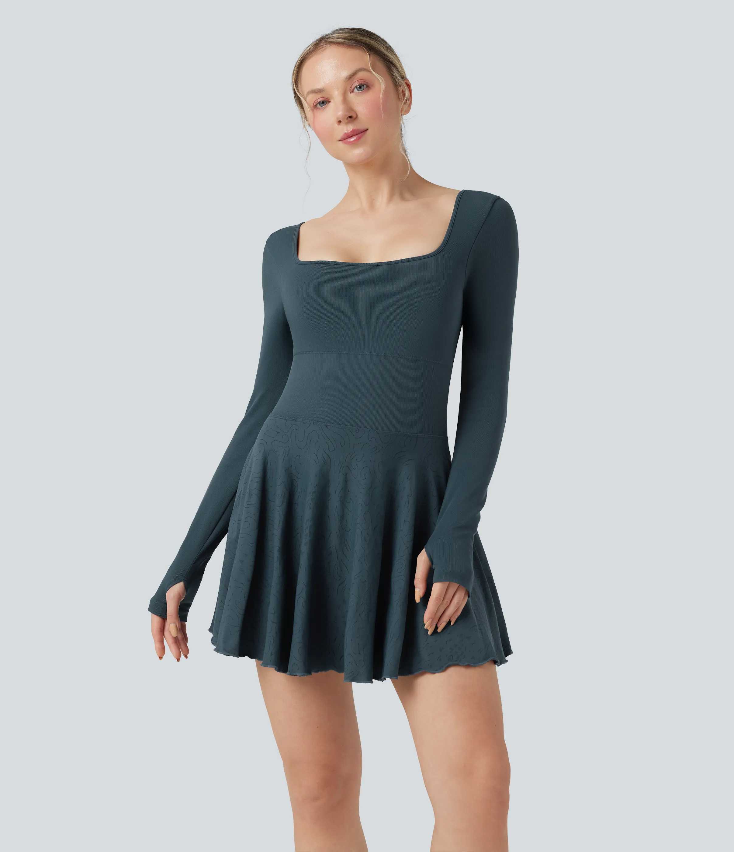 Halara Vestido mini deportivo de tenis 2 en 1 con bolsillos de mangas larga con espalda descubierta y aberturas para los pulgares - Stargazer - XS sold by Halara product image thumbnail 3