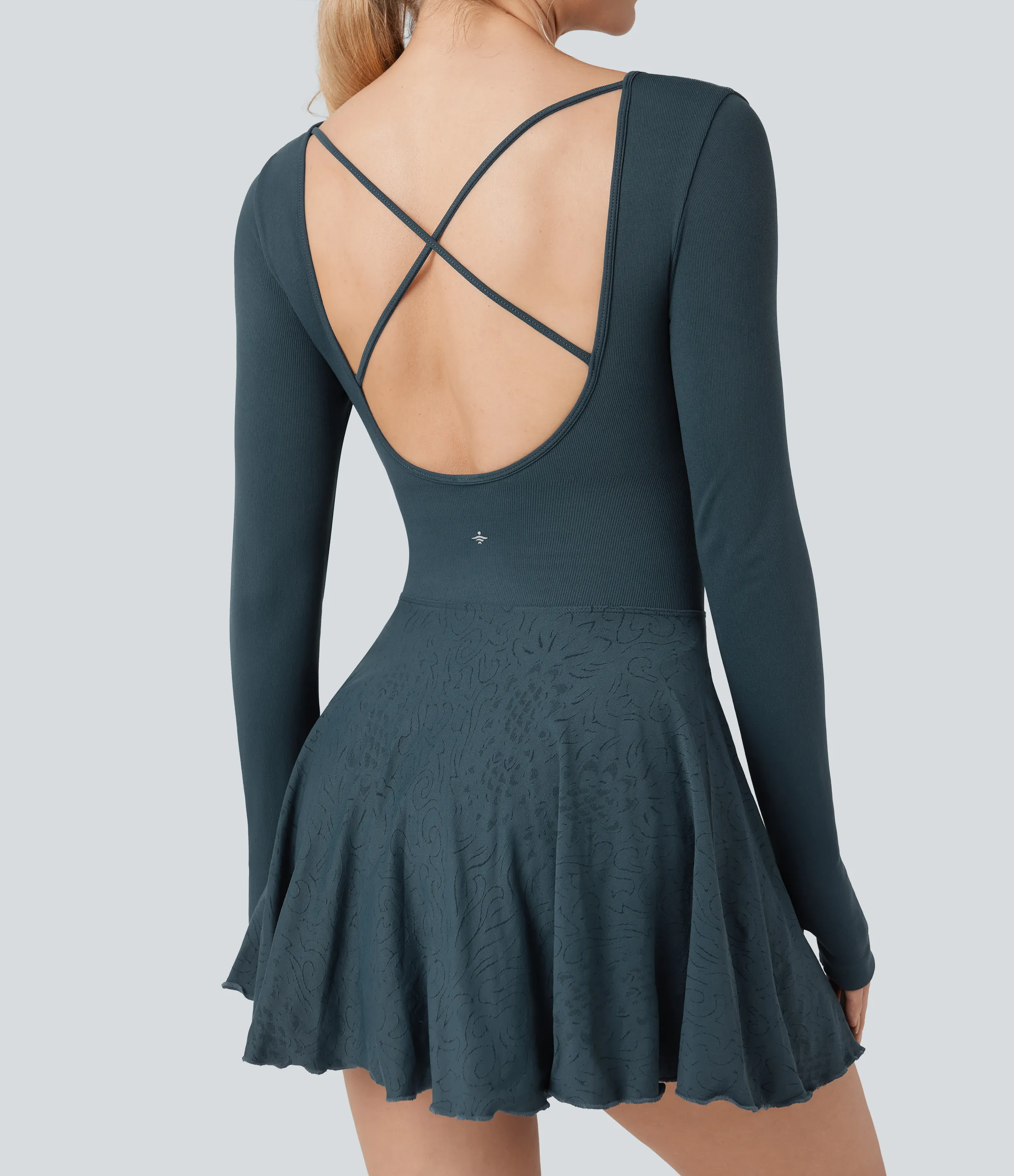 Halara Vestido mini deportivo de tenis 2 en 1 con bolsillos de mangas larga con espalda descubierta y aberturas para los pulgares - Stargazer - XS sold by Halara product image thumbnail 5