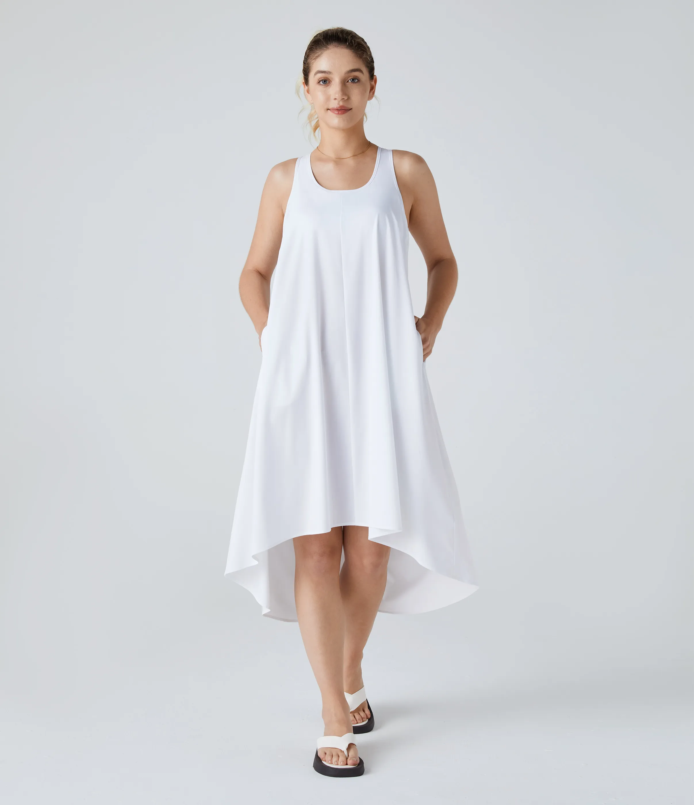 Halara Vestido casual midi Breezeful™ racerback sin espalda con bolsillos laterales, dobladillo asimétrico y secado rápido en copas D-F - White - S sold by Halara