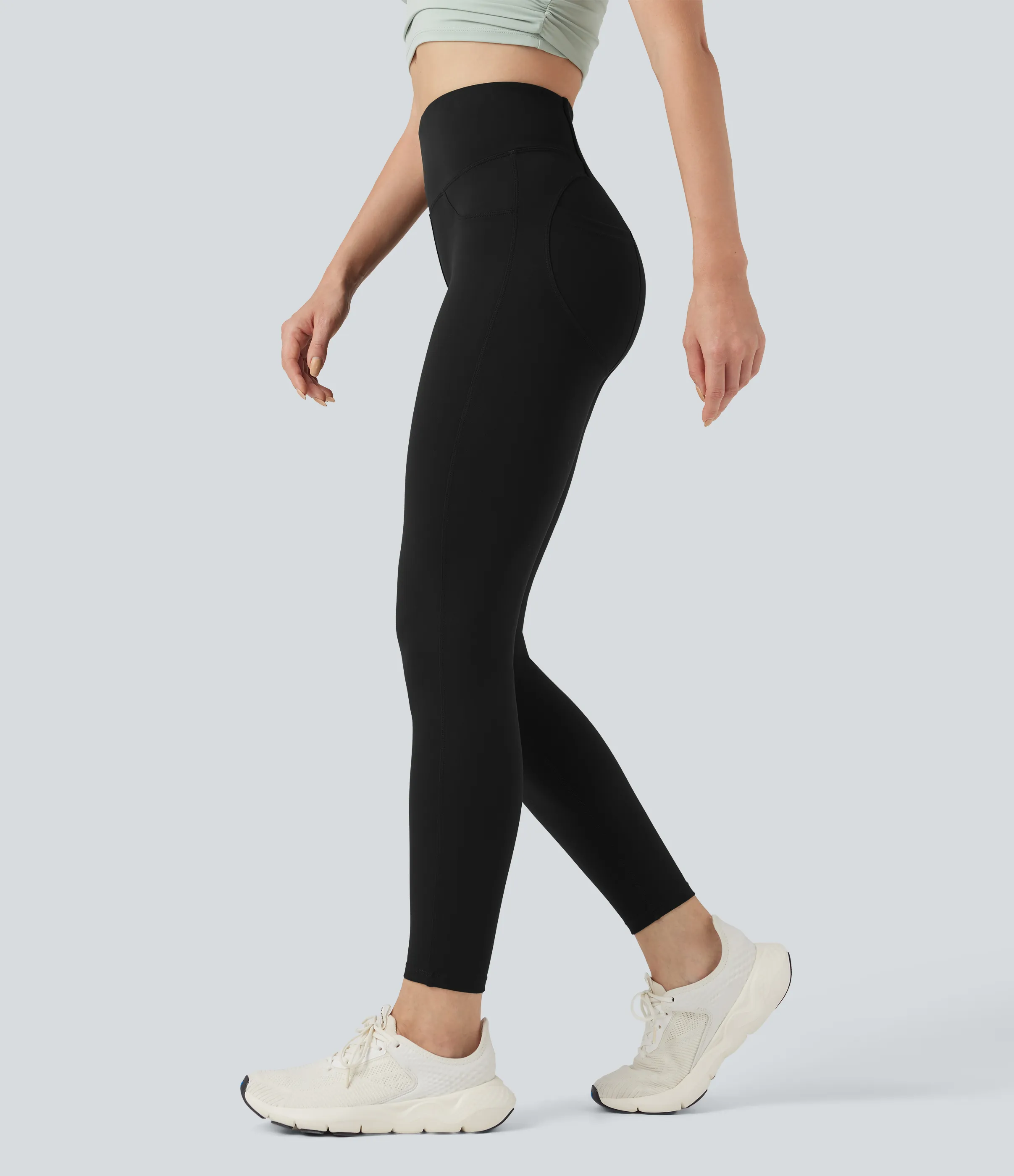 Halara Leggings de yoga de tiro alto y fruncido de 7/8 con bolsillos - Black - XL(7/8) sold by Halara product image thumbnail 4
