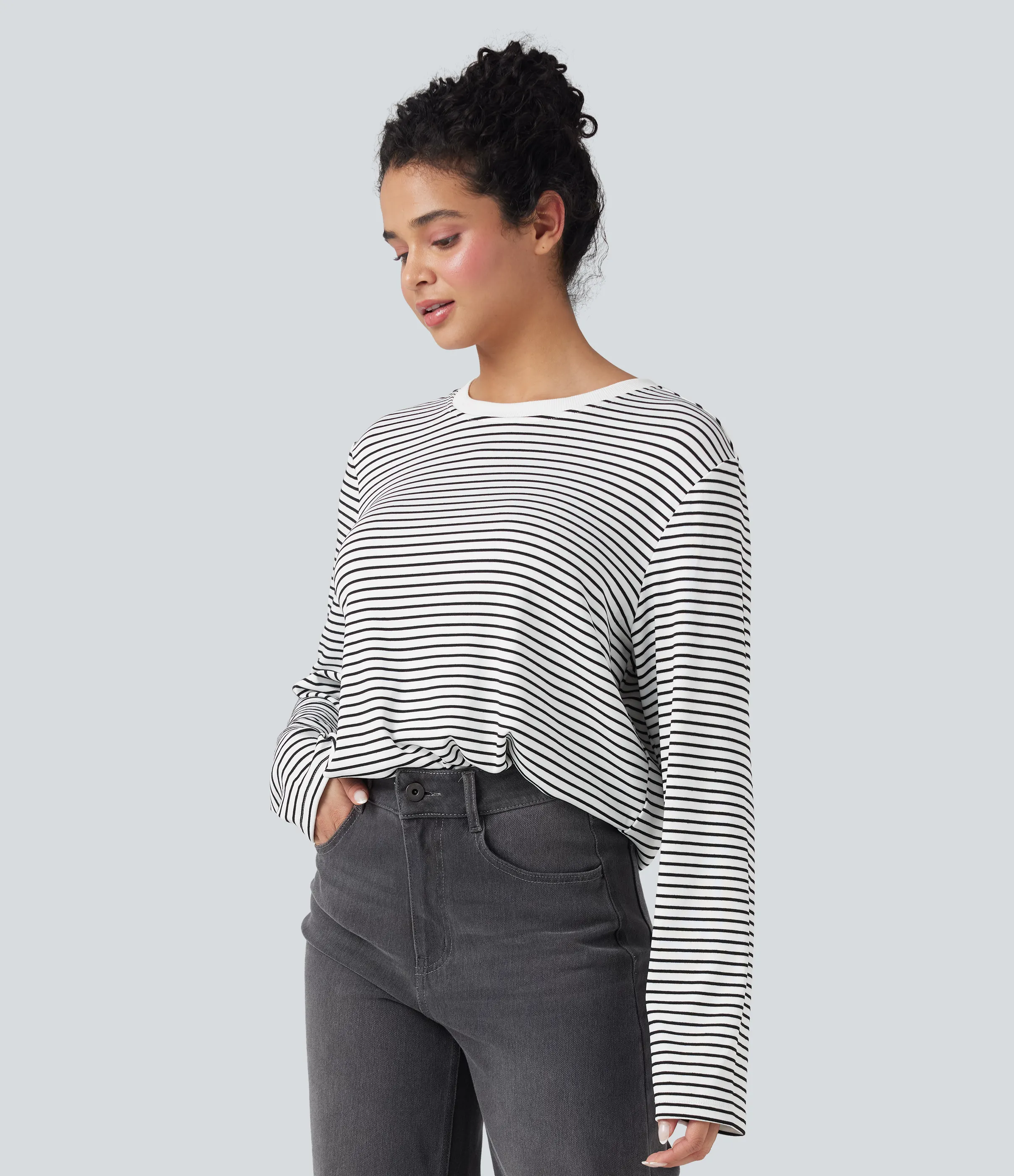 Halara Camiseta casual holgada de rayas con cuello redondo y manga larga - White Black Stripe - S sold by Halara product image thumbnail 4