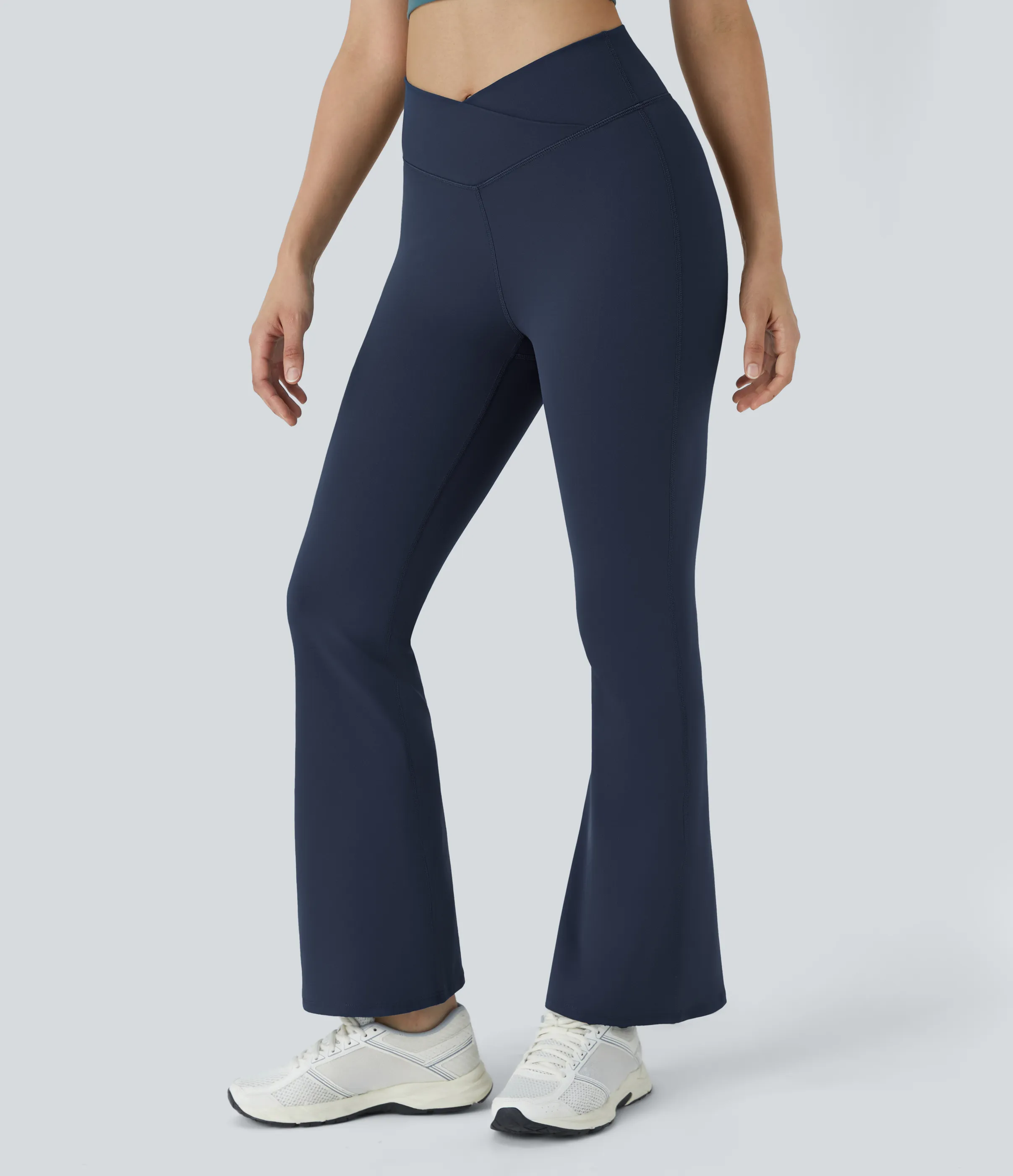 Halara Leggings yoga acampanado cruzado tiro alto - Midnight Blue - S(regular) sold by Halara product image thumbnail 2