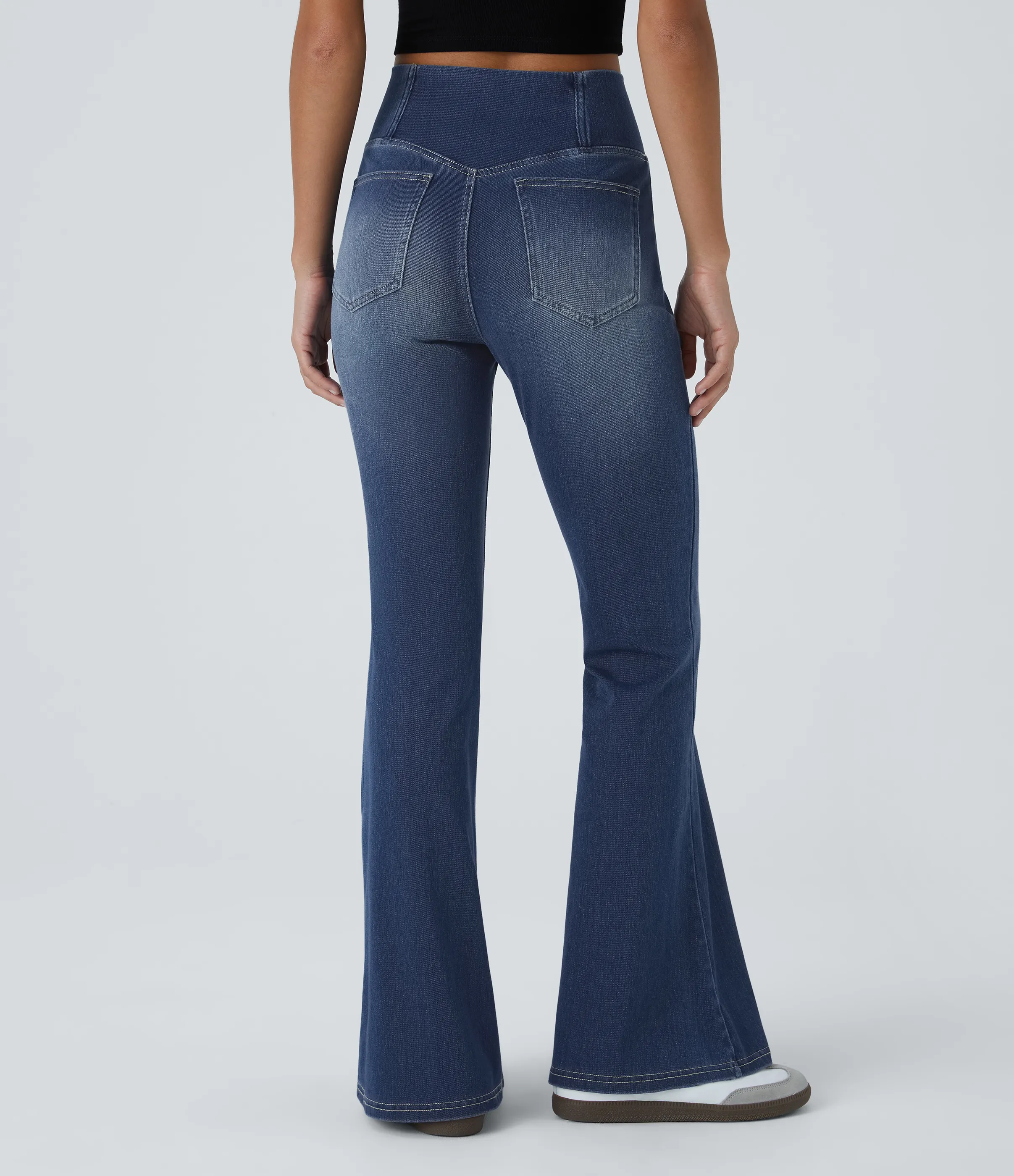 Halara Jeans Halara Flex™ Denim acampanados elásticos de tiro alto cruzado descoloridos con bolsillos - Royal Blue Denim - XS(regular) sold by Halara product image thumbnail 3