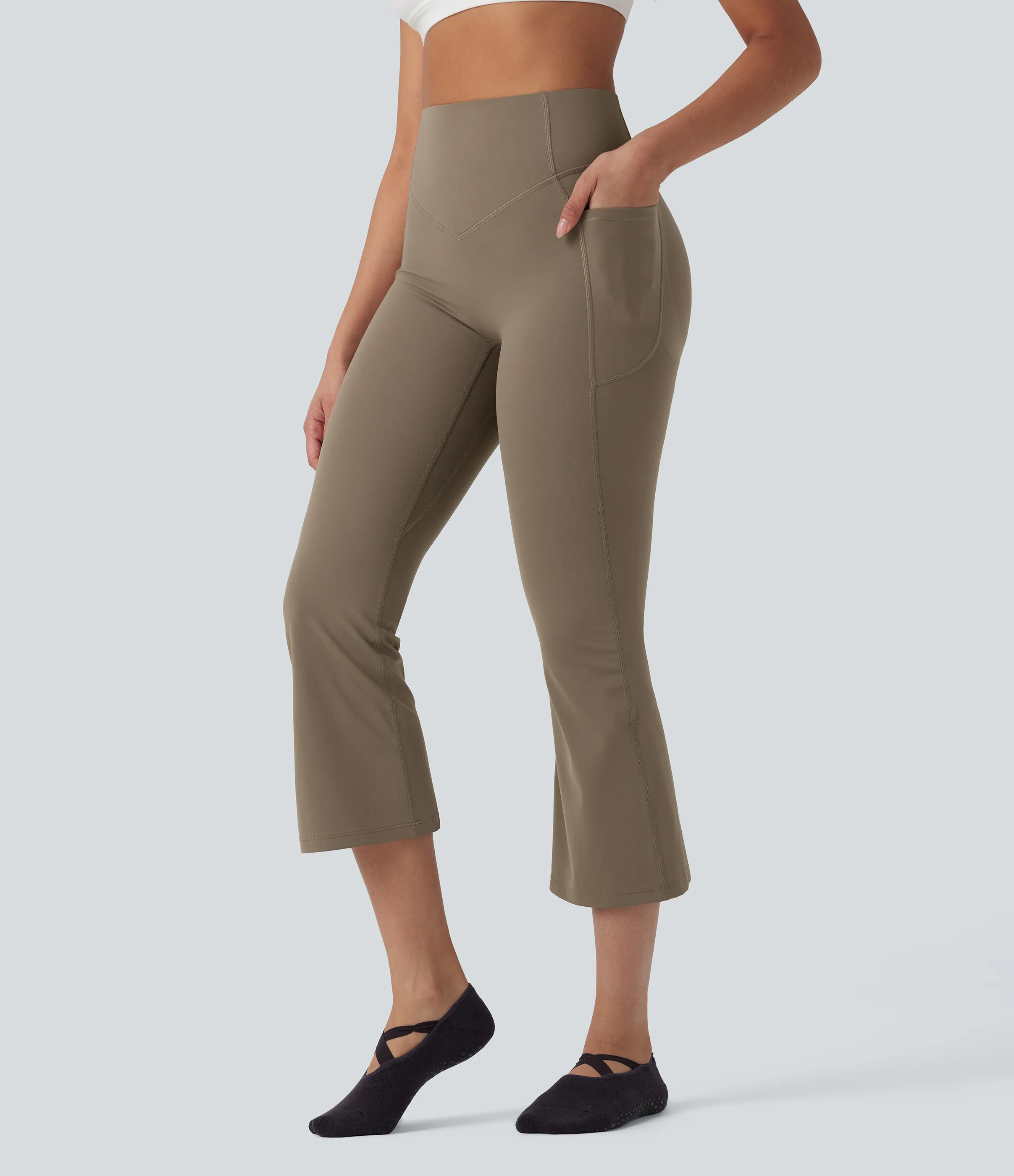 Halara Leggings moldeadores Halara UltraSculpt™ de tiro alto con push-up realzador de glúteos, control de abdomen y de corte acampanado con bolsillos - Dawn Brown - L sold by Halara product image thumbnail 3