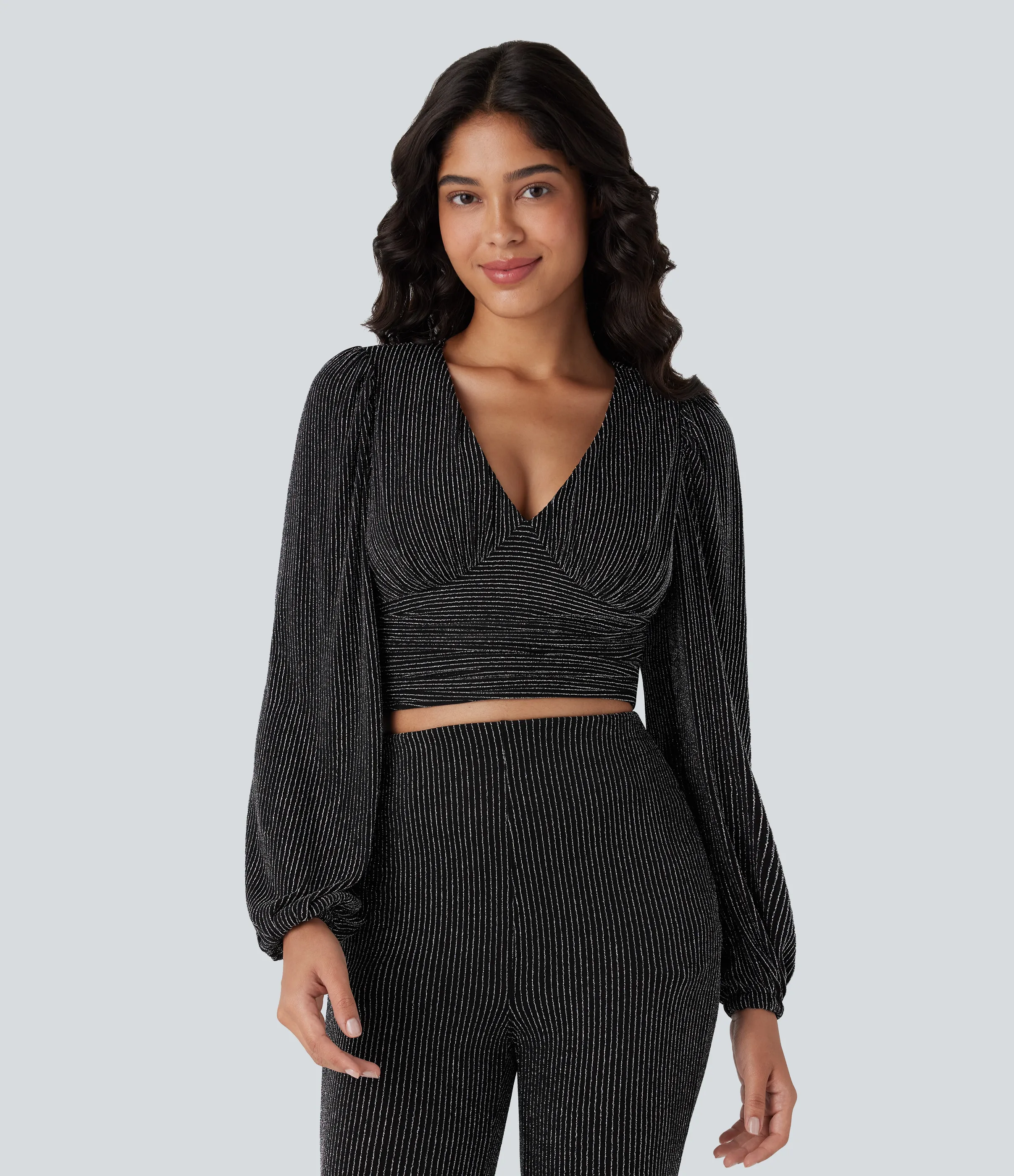 Halara Top corto cuello V manga larga raya metálica - Black White Starlight Stripe - L sold by Halara product image thumbnail 2