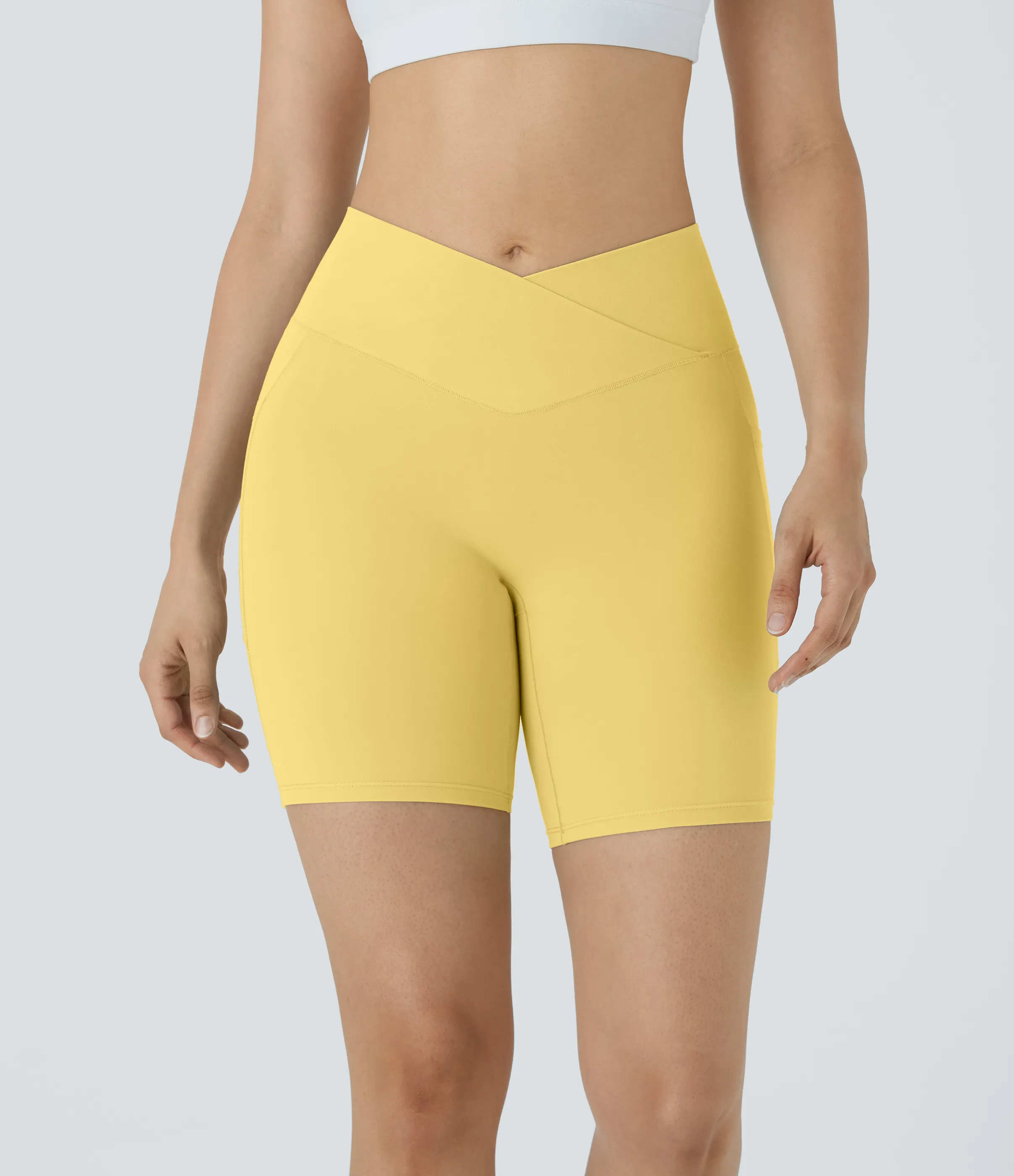 Halara Pantalón corto Softlyzero™ ciclista yoga bolsillo lateral cruzado tiro alto 17.5cm - Lemon Meringue - S sold by Halara product image thumbnail 4