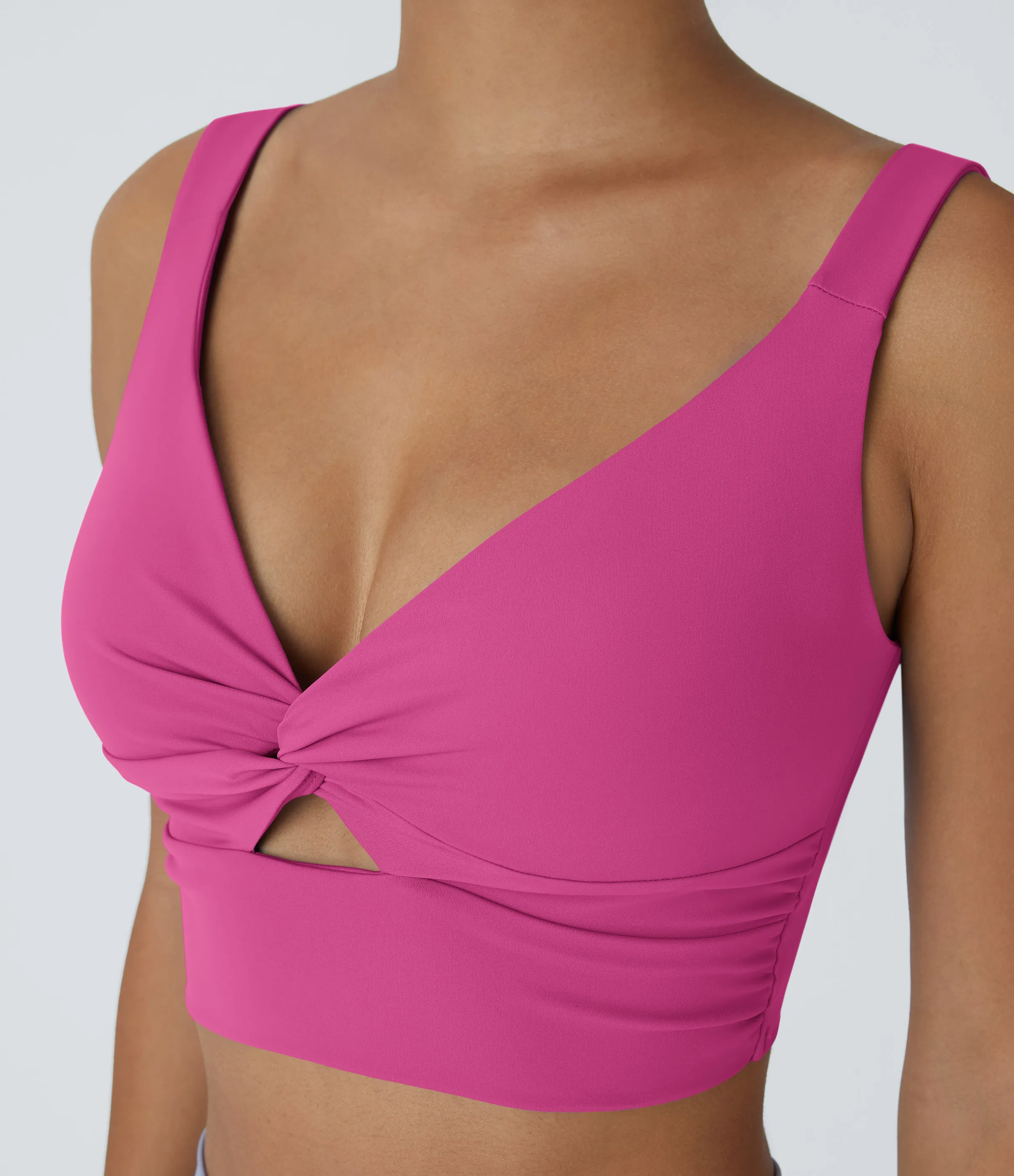 Halara Brasier deportivo de yoga SoftlyZero™ Airy de sujeción baja con abertura y tacto fresco-UPF51+ en copas D-F - Fuchsia Fedora - L sold by Halara product image thumbnail 5