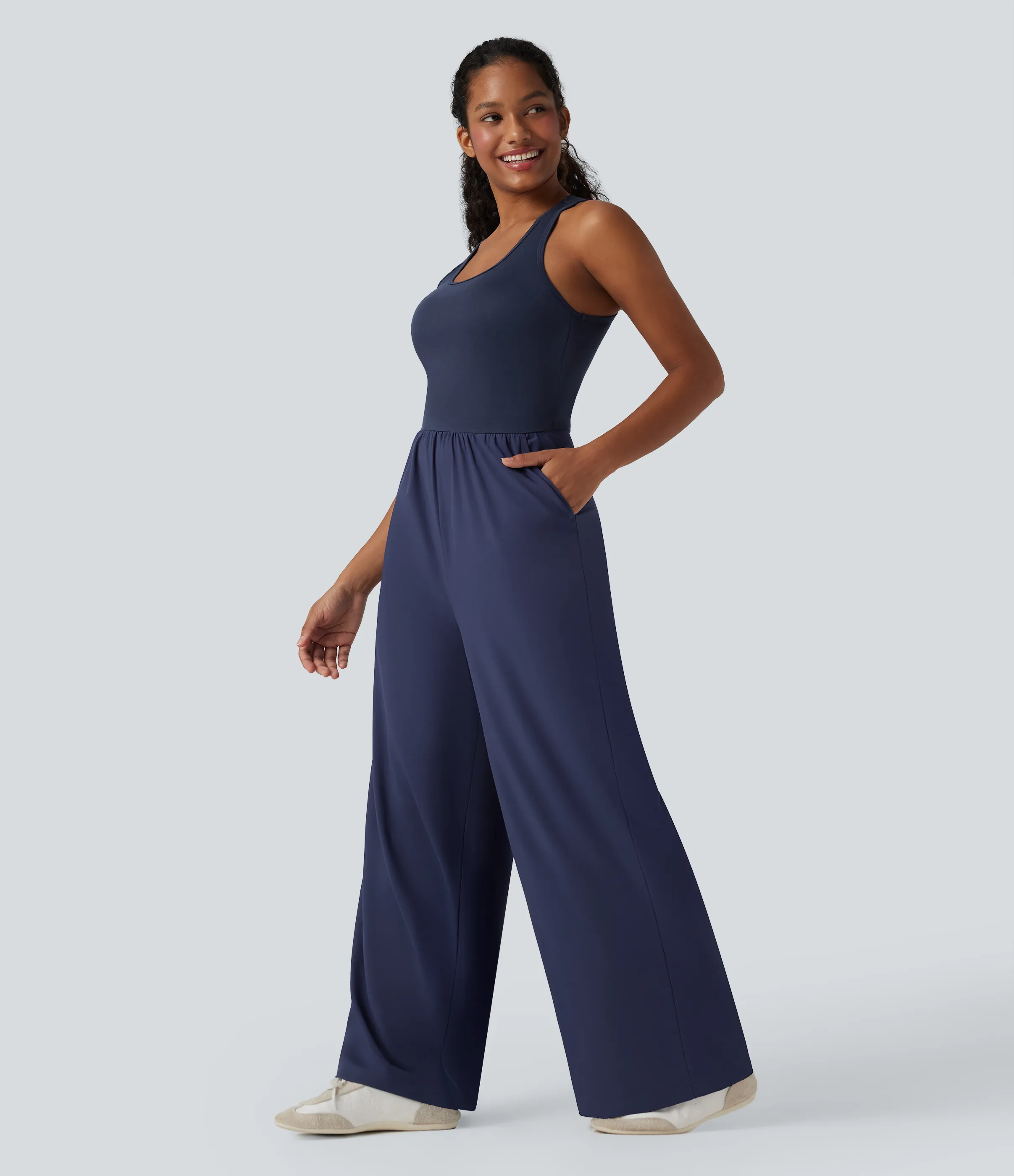 Halara Jumpsuit casual Breezeful™ sin mangas cut-out con secado rápido y bolsillos - Easy Peezy - Patriot Blue - S(regular) sold by Halara product image thumbnail 4