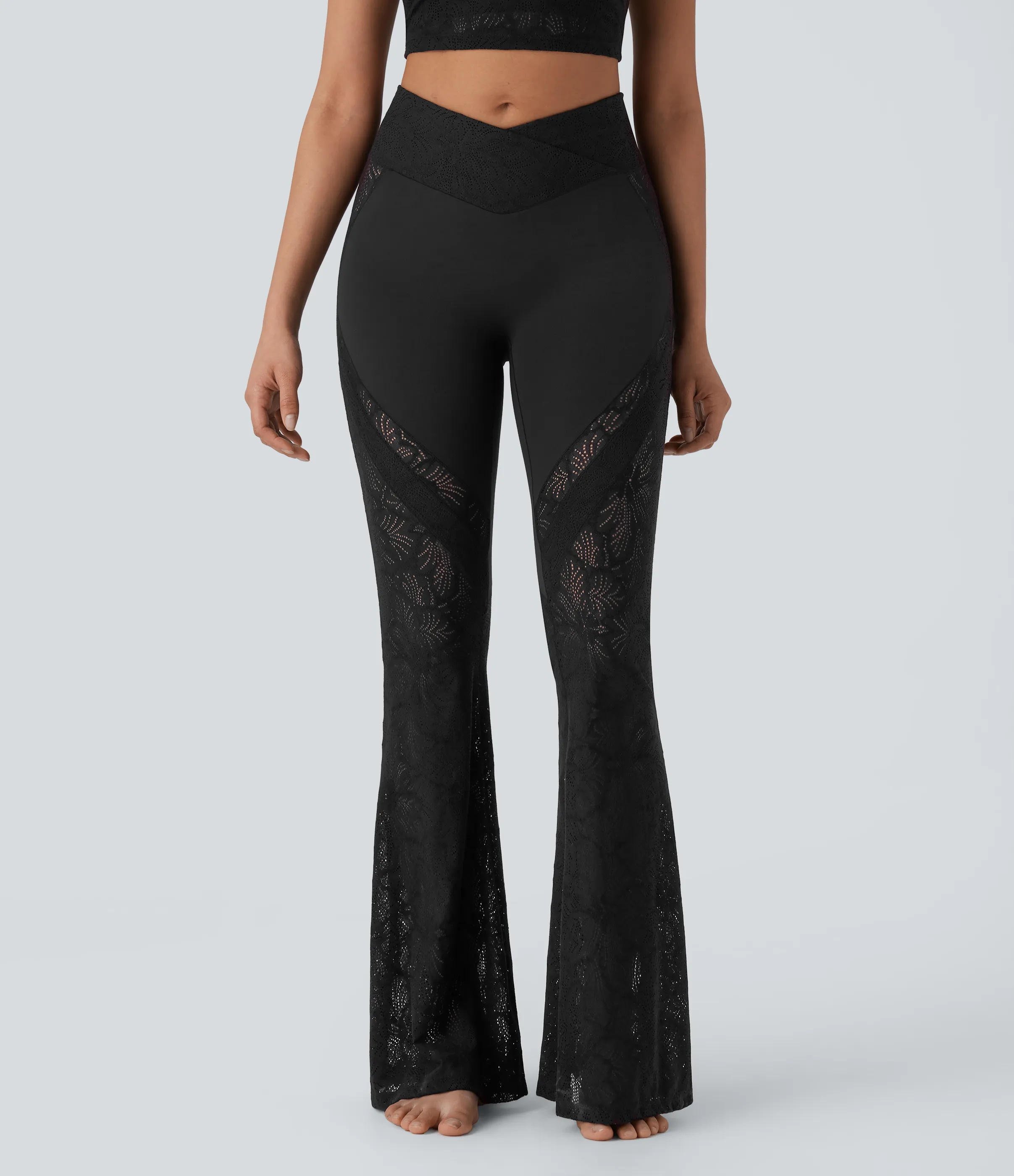 Halara Leggings de yoga acampanados Softlyzero™ de tiro alto con encaje en contrast y bolsillos traseros cruzados - Black - S(tall) sold by Halara product image thumbnail 4