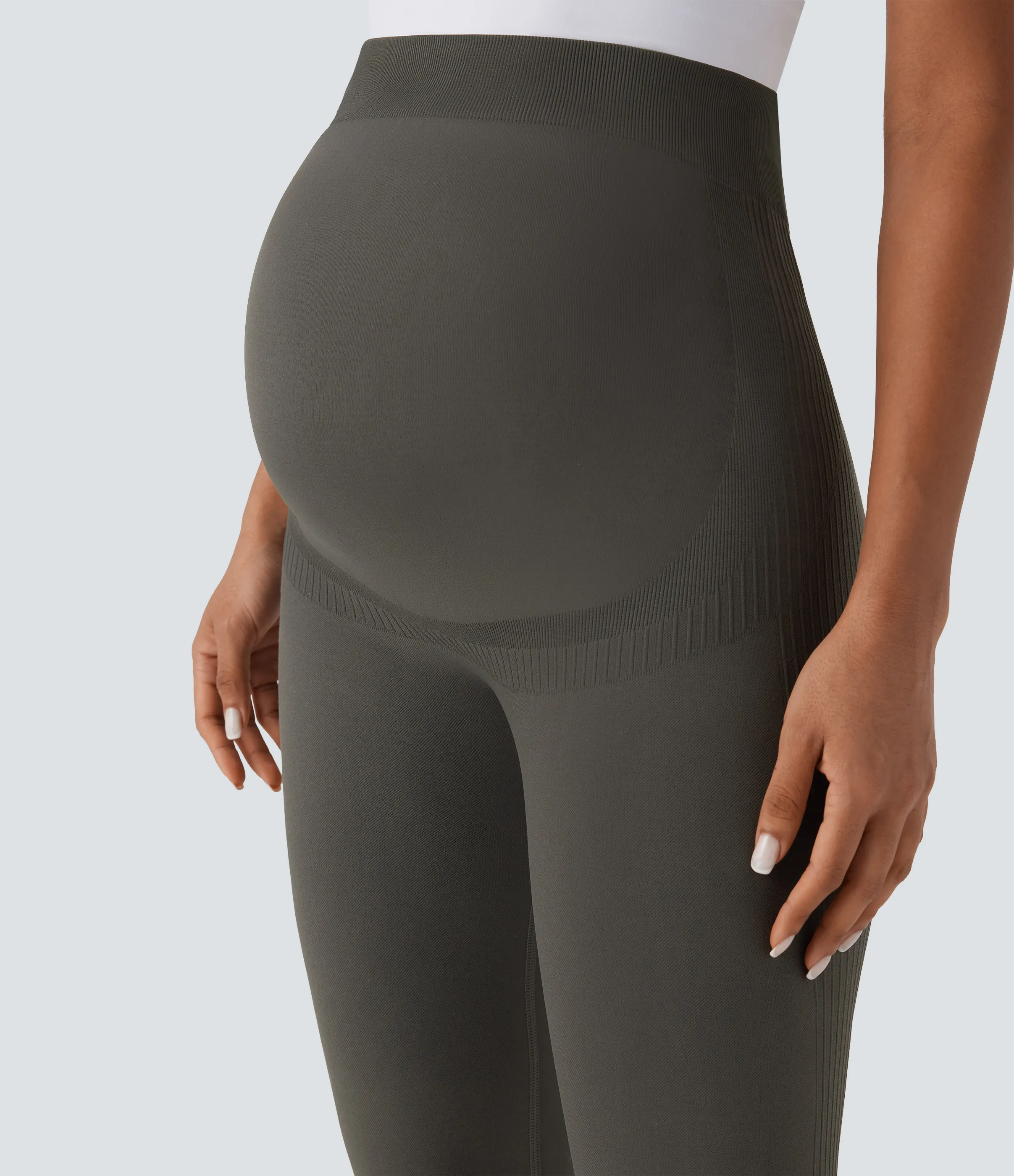 Halara Leggings premamá yoga tiro alto fluidez sin costura 7/8 - Volcanic Ash - S sold by Halara product image thumbnail 5