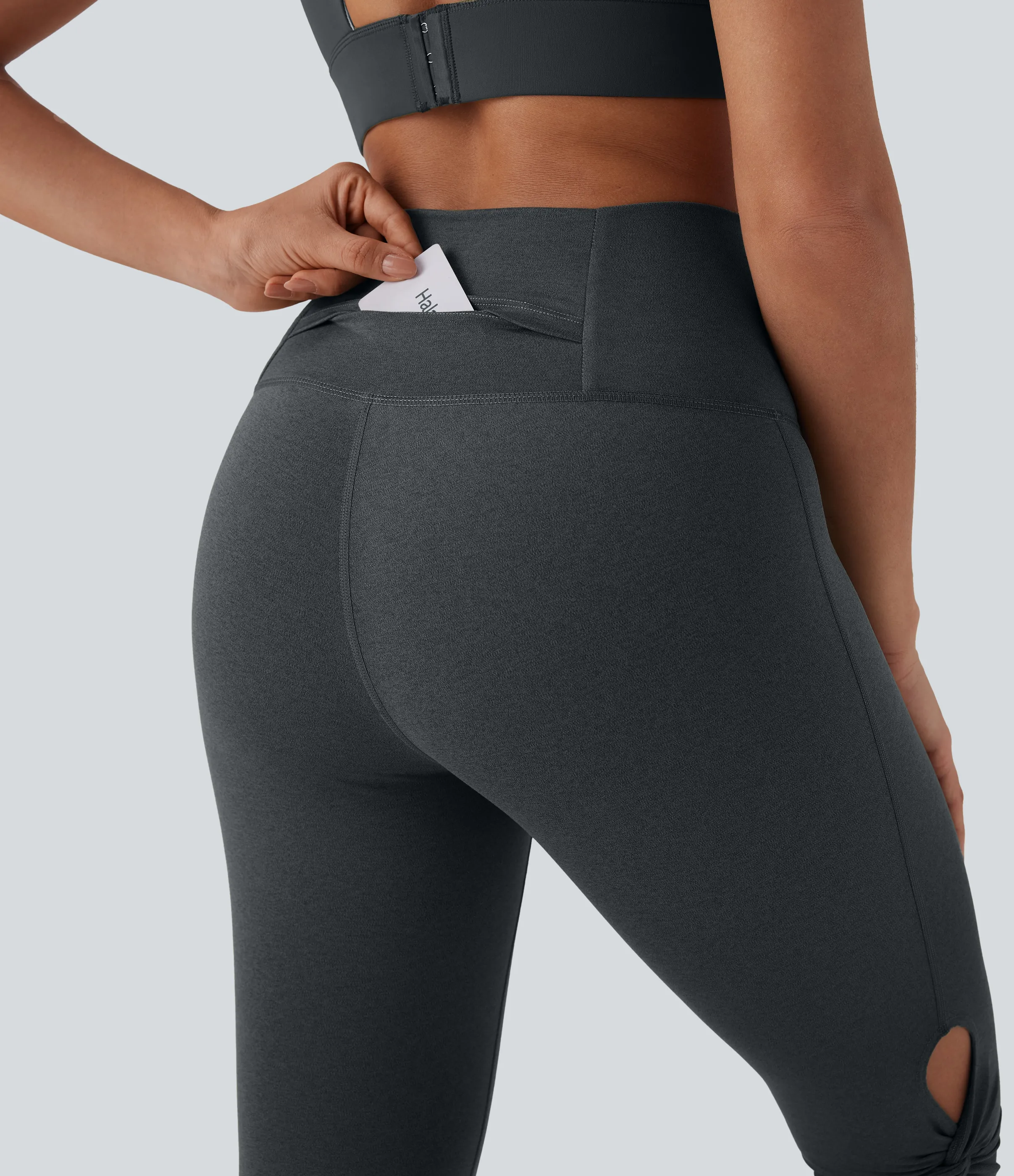 Halara Leggings de yoga de tiro alto con aberturas laterales retorcidas de secado rápido y con bolsillo - Charcoal Heather - S sold by Halara product image thumbnail 5