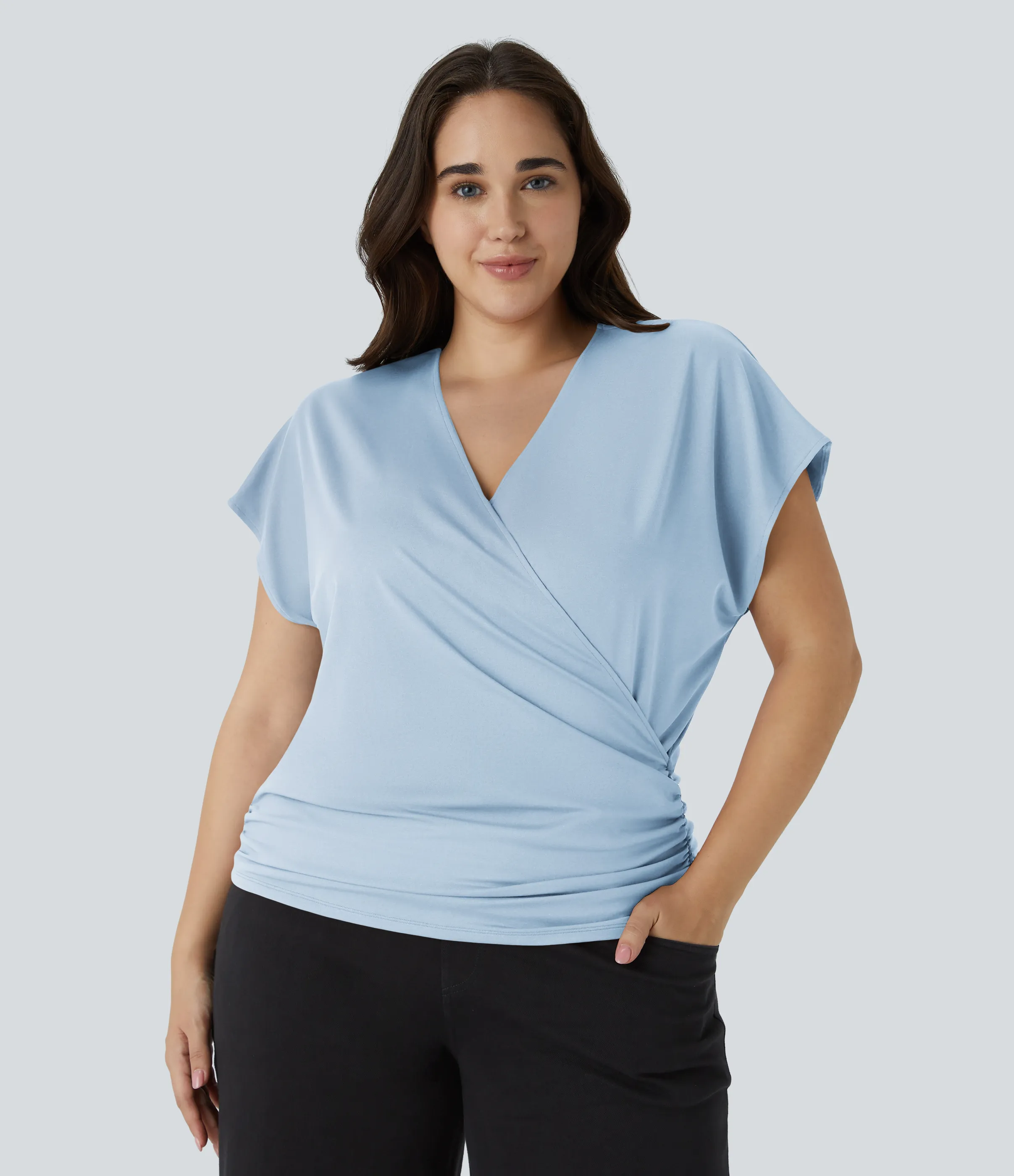 Halara Blusa oficina talla grande cuello V manga casquillo cruzada fruncida sólida - Angel Falls - 2X sold by Halara product image thumbnail 4