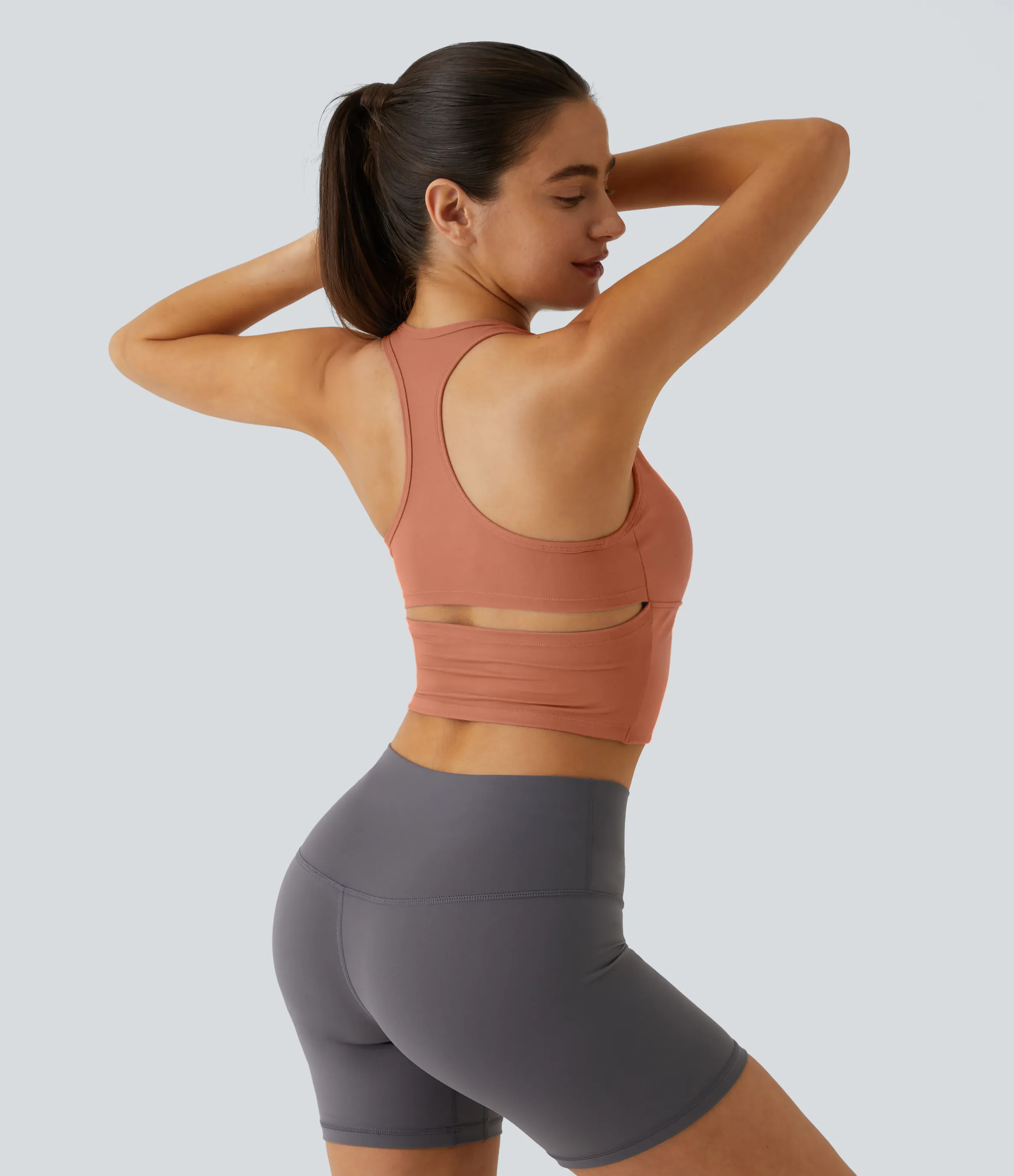 Halara Camiseta sin manga Softlyzero™ Plush yoga recortada espalda cruzada cuello U - Sun Baked - XS sold by Halara product image thumbnail 4