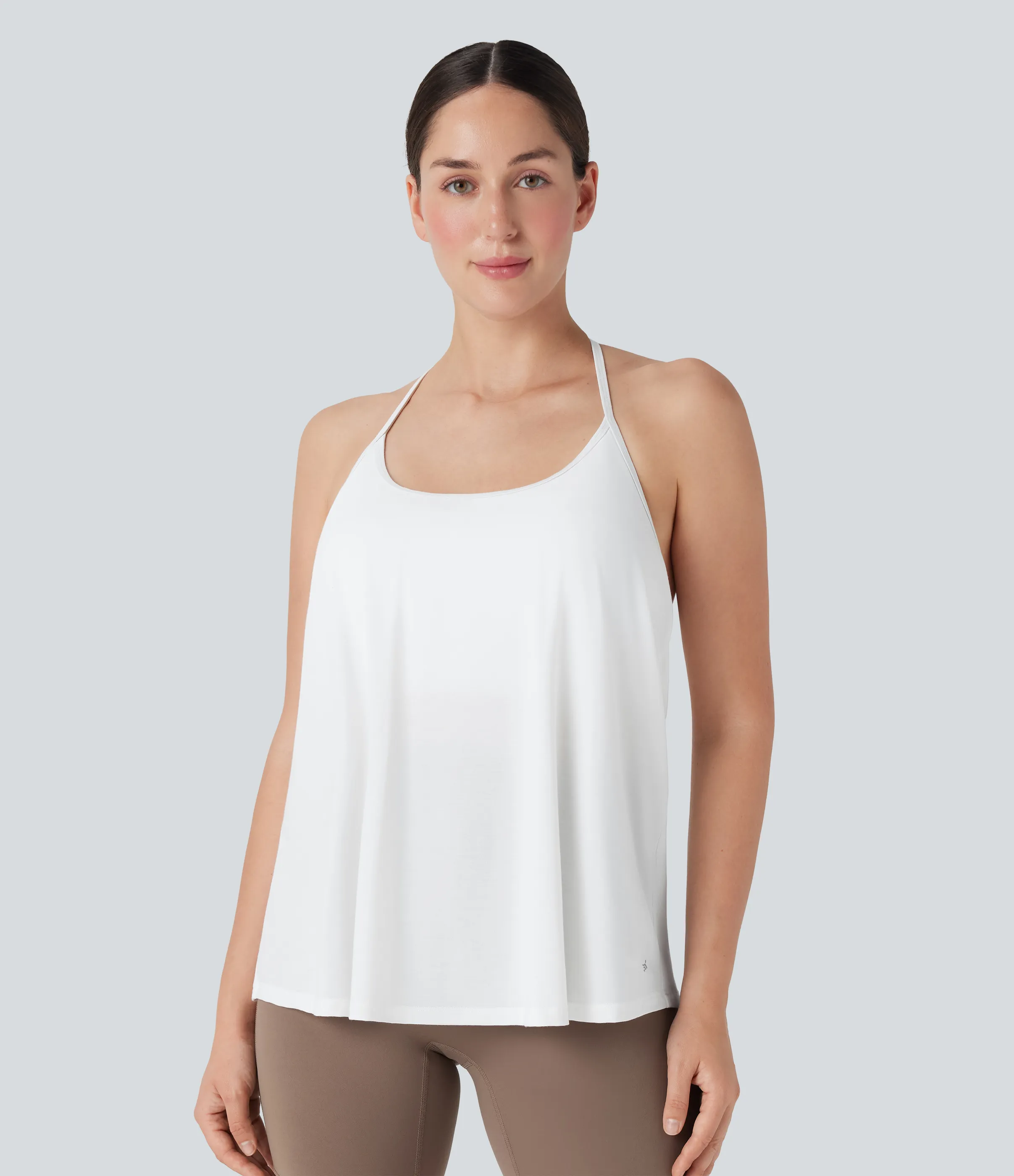 Halara Top deportivo de yoga SoftlyZero™ Airy con cuello halter drapeado y tacto fresco-UPF51+ en copas D-F - White - XS sold by Halara product image thumbnail 4