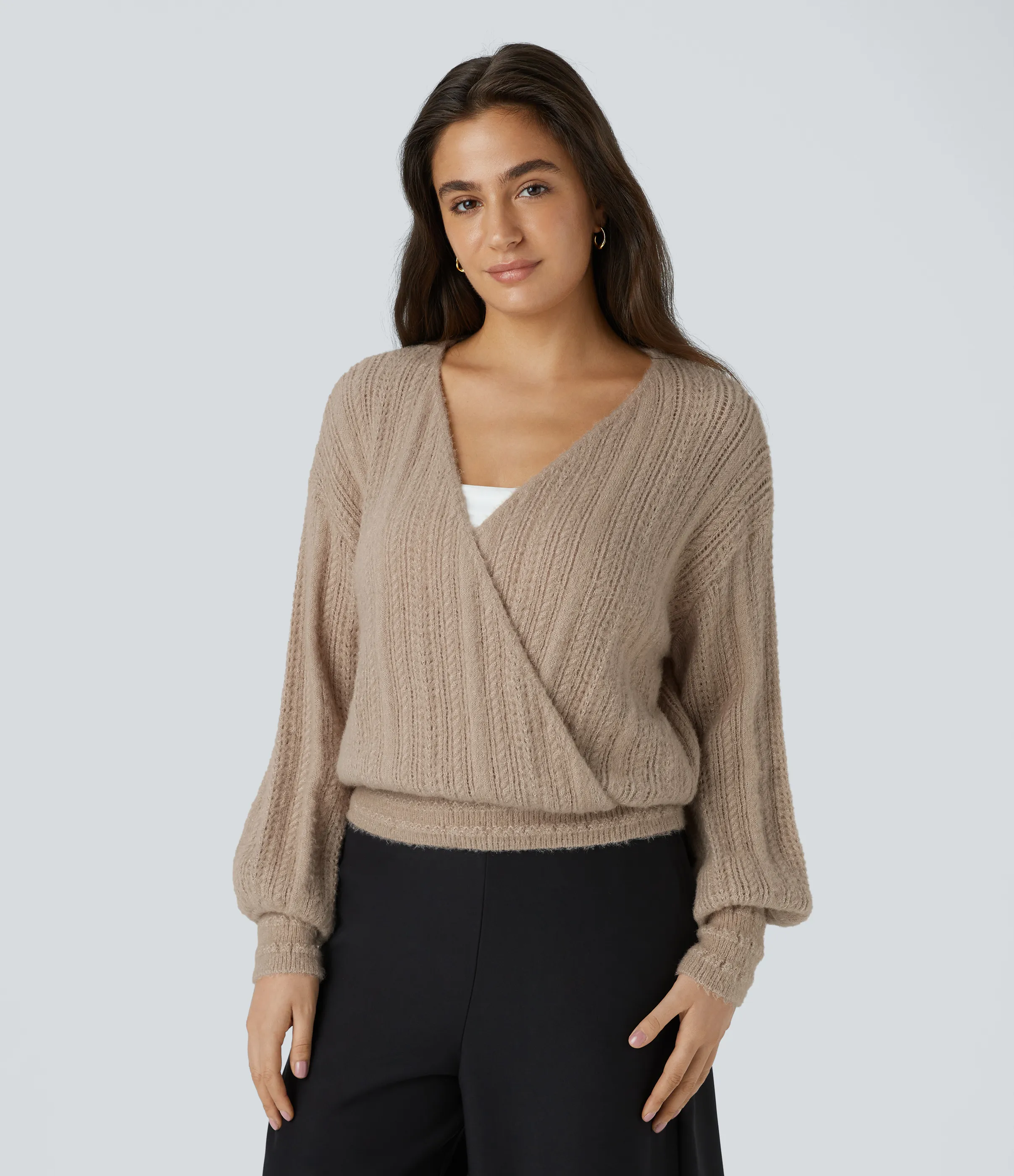 Halara Suéter oficina manga larga cuello V transparente usar delante detrás - Gilded Beige - XS sold by Halara product image thumbnail 2
