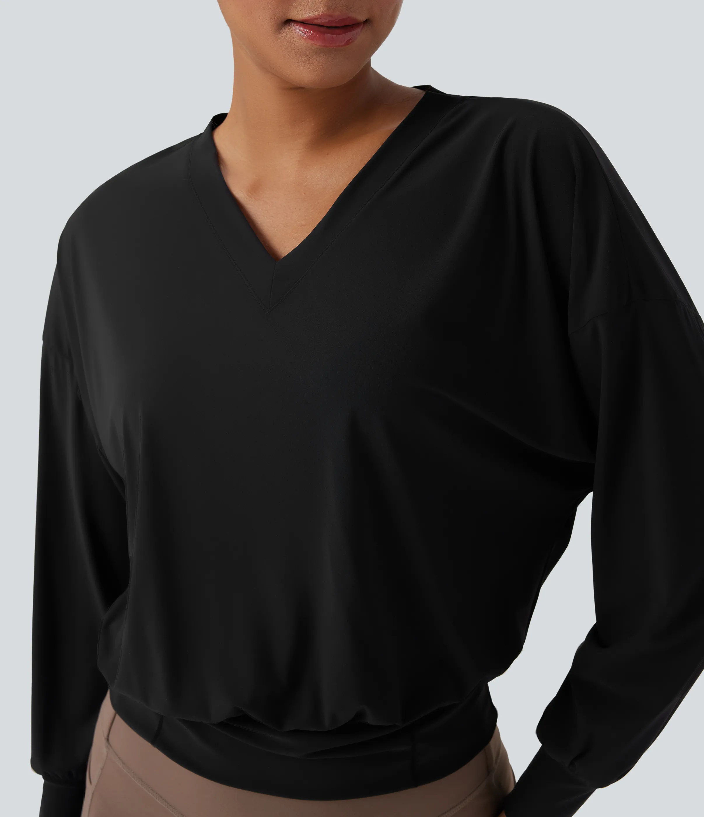 Halara Top deportivo de yoga oversize de secado rápido con cuello en V y tacto fresco - Black - XS sold by Halara product image thumbnail 5