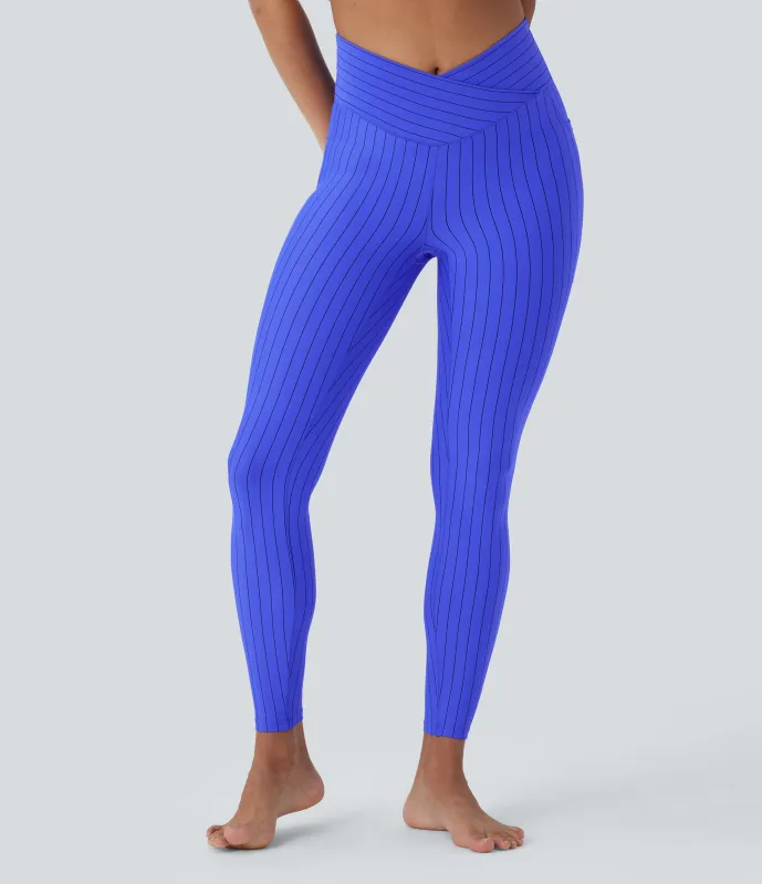 Halara Leggings yoga tacto fresco tiro alto bolsillo lateral raya 7/8 - Blue Black Pinstripe - S(7/8) sold by Halara