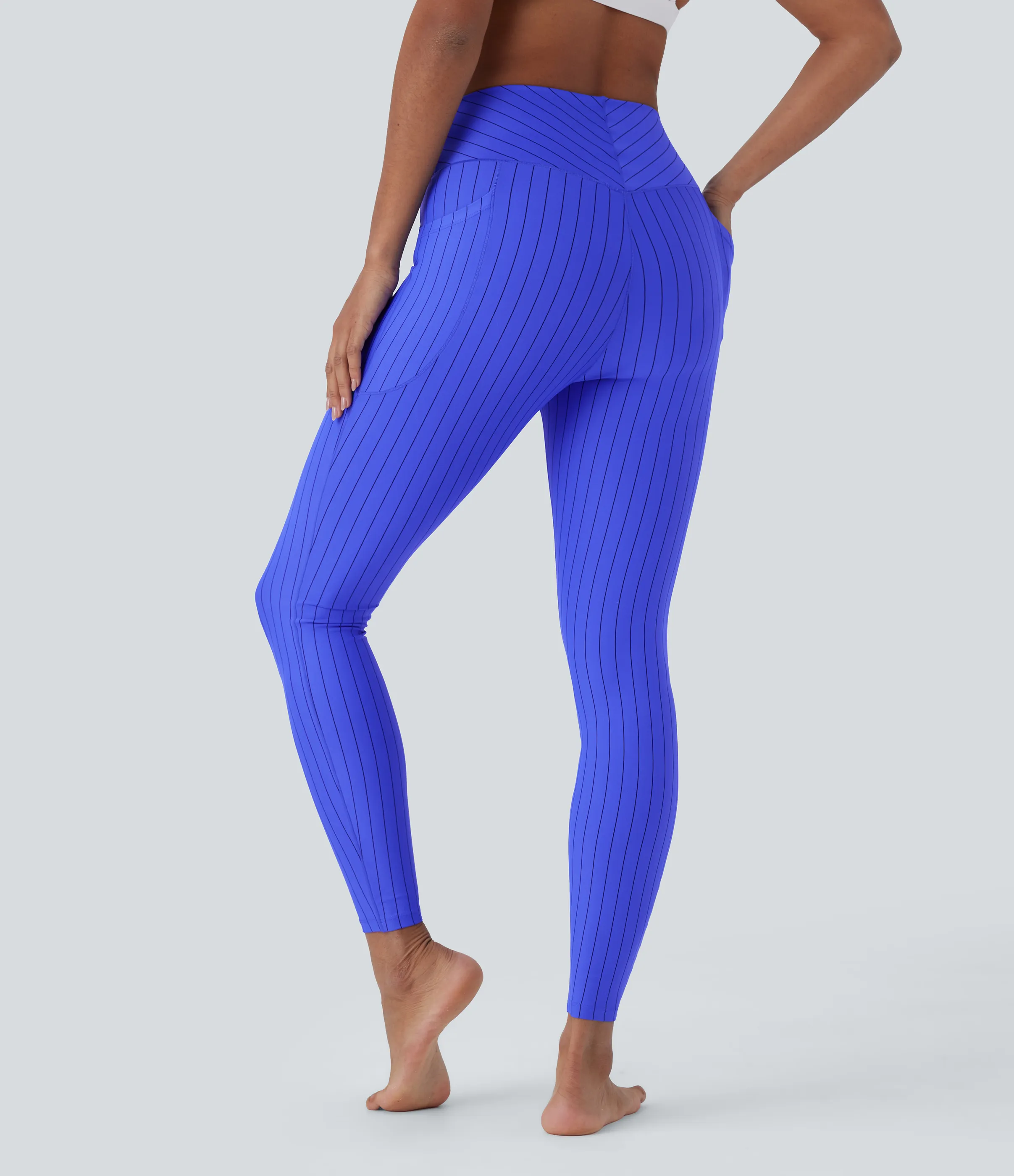 Halara Leggings yoga tacto fresco tiro alto bolsillo lateral raya 7/8 - Blue Black Pinstripe - S(7/8) sold by Halara product image thumbnail 3