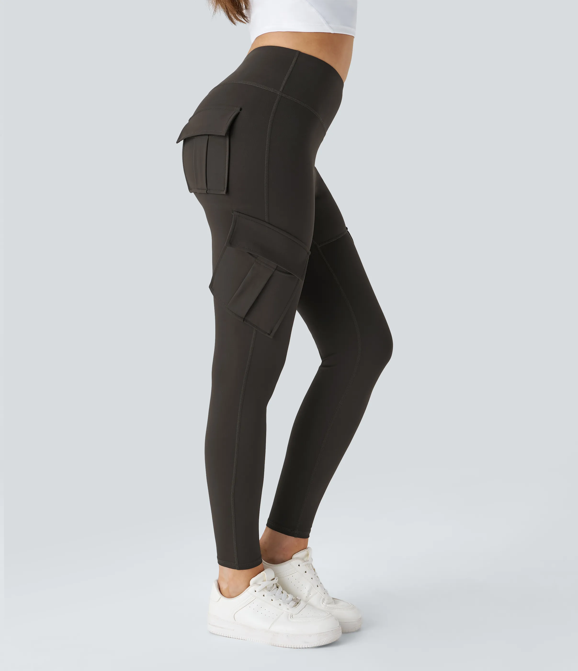 Halara Leggings yoga ajustado bolsillo cargo tiro alto - Hazelnut Black - M(7/8) sold by Halara product image thumbnail 4
