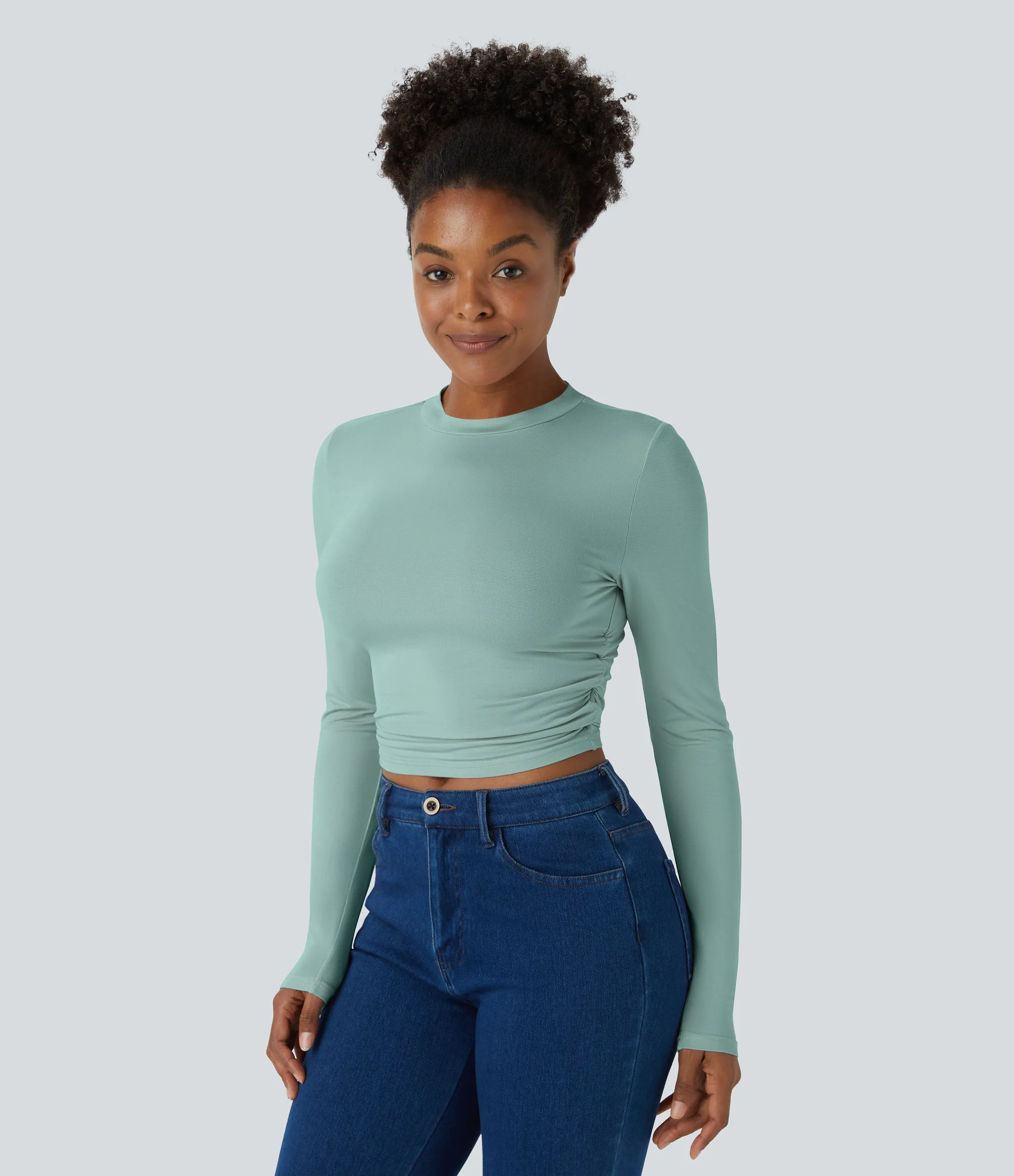 Halara Top recortado ajustado fruncido manga larga cuello redondo - Oil Blue - M sold by Halara product image thumbnail 4