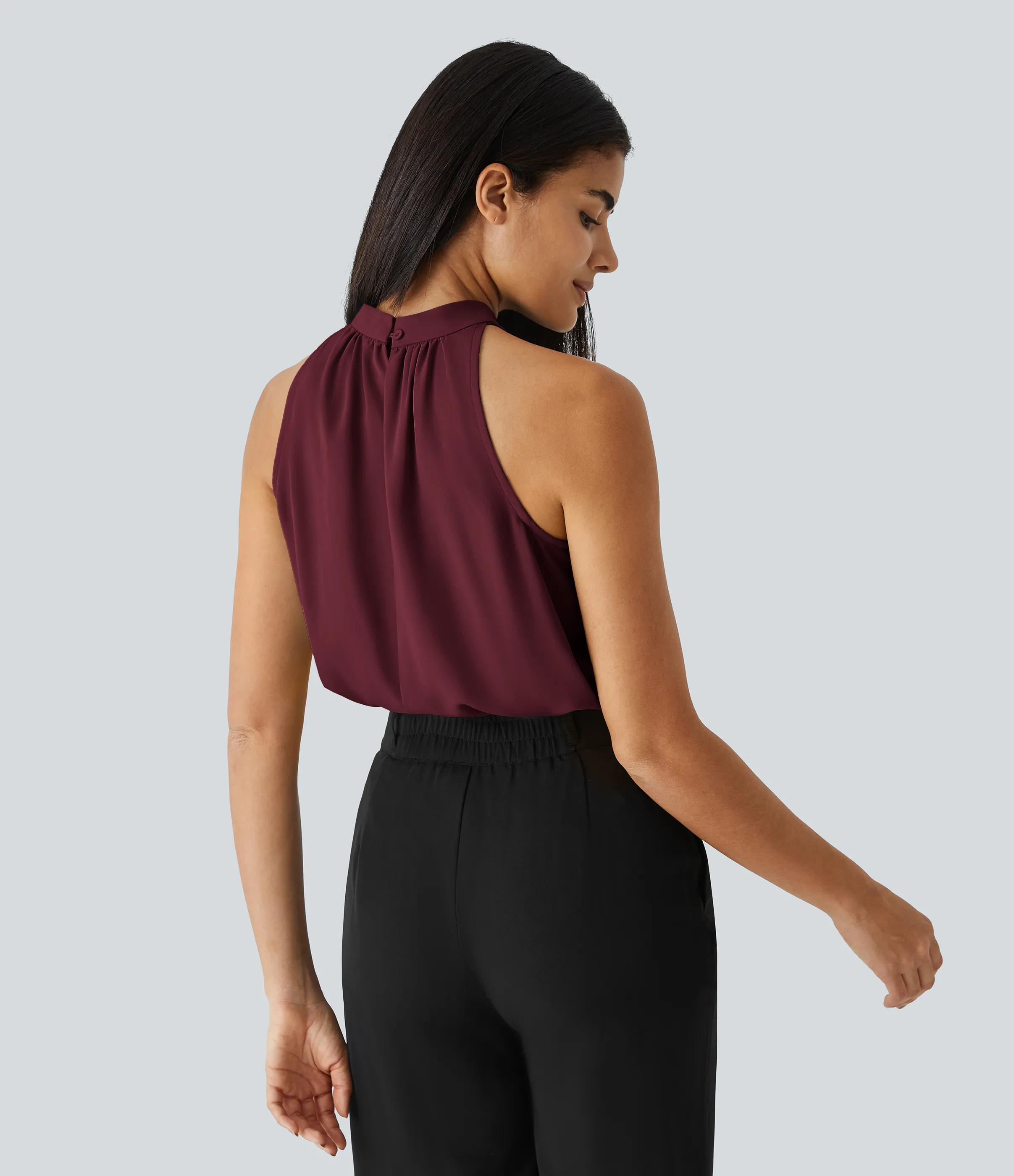 Halara Blusa oficina dobladillo curvado sin manga plisada abertura espalda halter - Sangria - S sold by Halara product image thumbnail 3