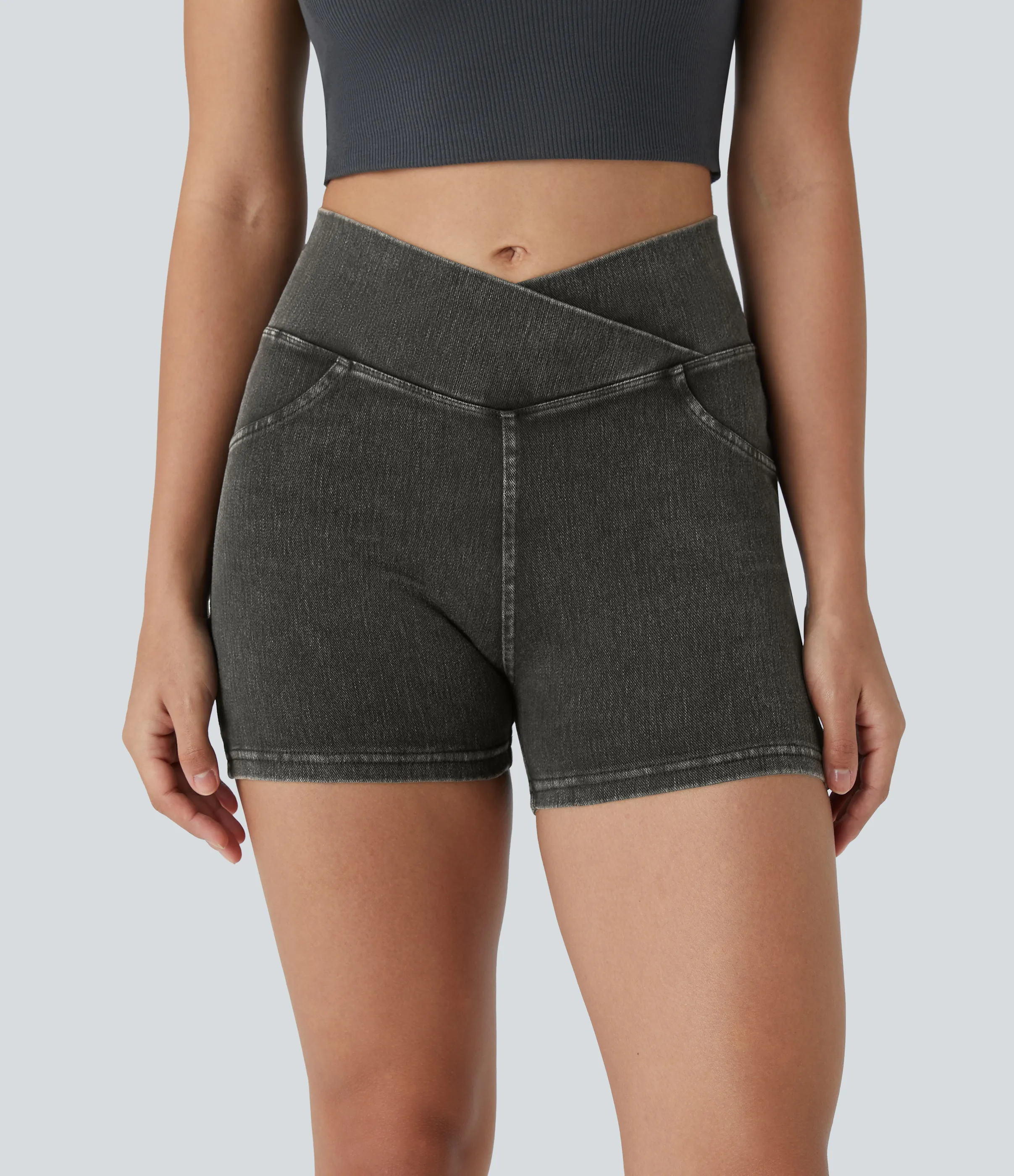 Halara Pantalón corto Halara Flex™ Denim elástico bolsillo lateral cruzado trasera tiro alto 7.5cm - Hemp Rope Black Denim - L sold by Halara