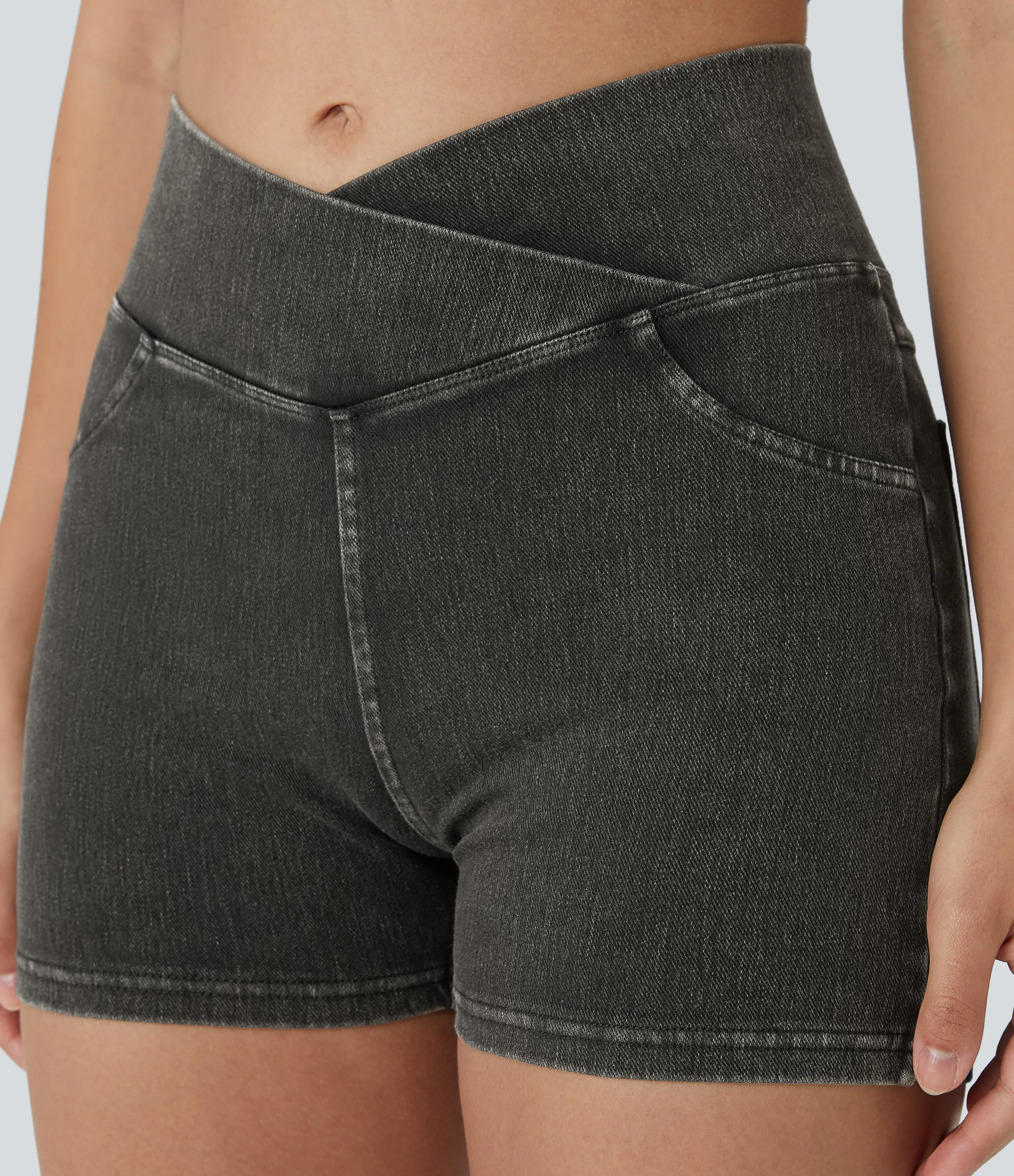 Halara Pantalón corto Halara Flex™ Denim elástico bolsillo lateral cruzado trasera tiro alto 7.5cm - Hemp Rope Black Denim - L sold by Halara product image thumbnail 5