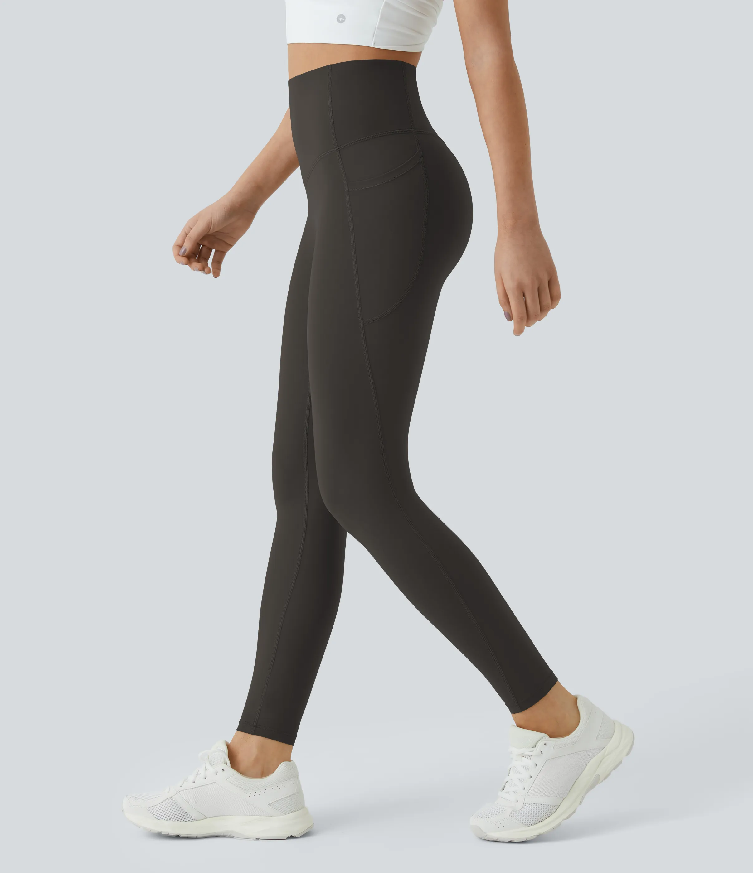 Halara Leggings SoCinched UltraSculpt entrenamiento control abdomen bolsillo lateral tiro alto - Hazelnut Black - XL(7/8) sold by Halara