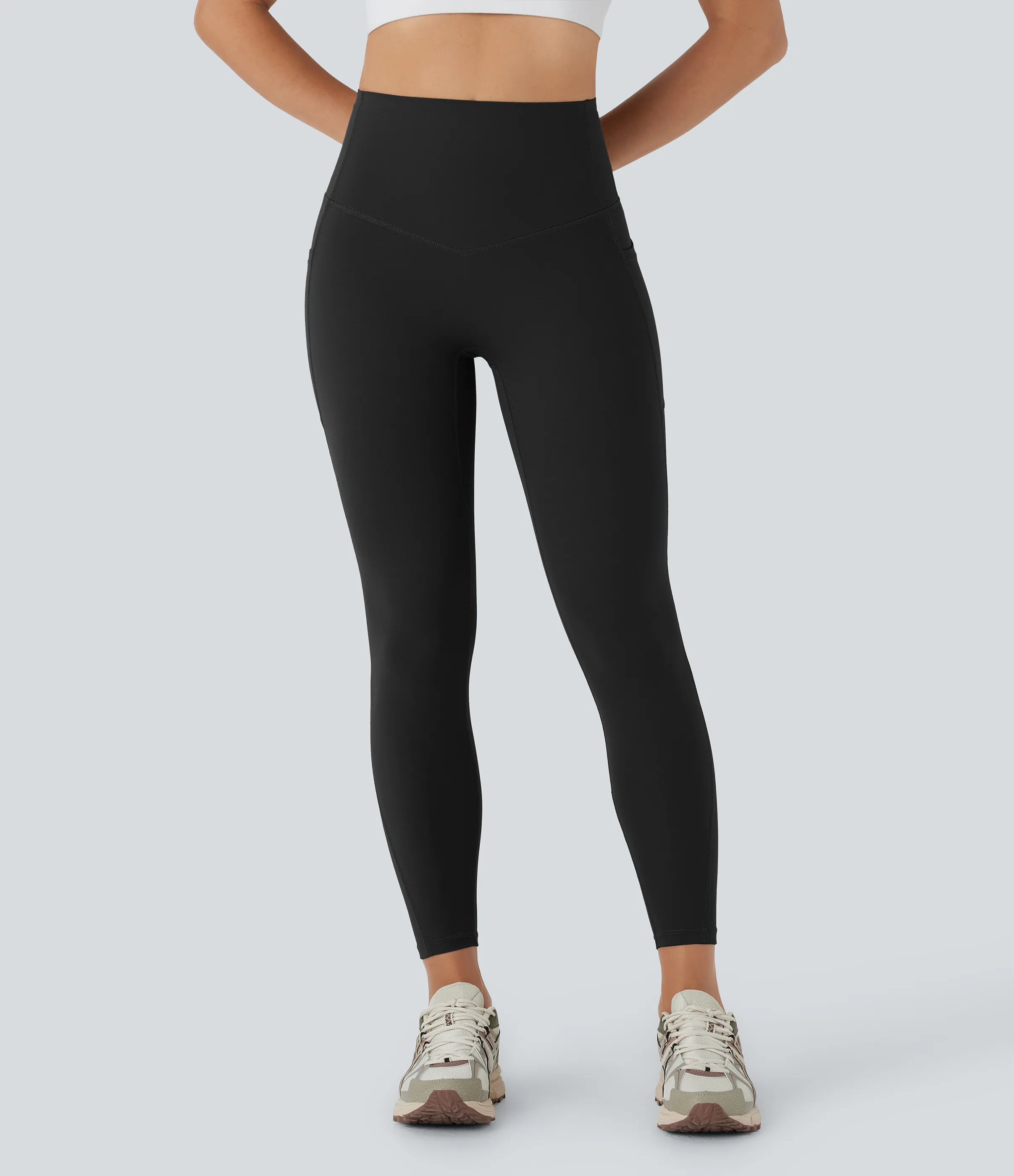 Halara Leggings de entrenamiento Halara UltraSculpt™ moldeadores de abdomen de tiro alto antibacterianas de 7/8 con bolsillos laterales - Black - M(7/8) sold by Halara product image thumbnail 4
