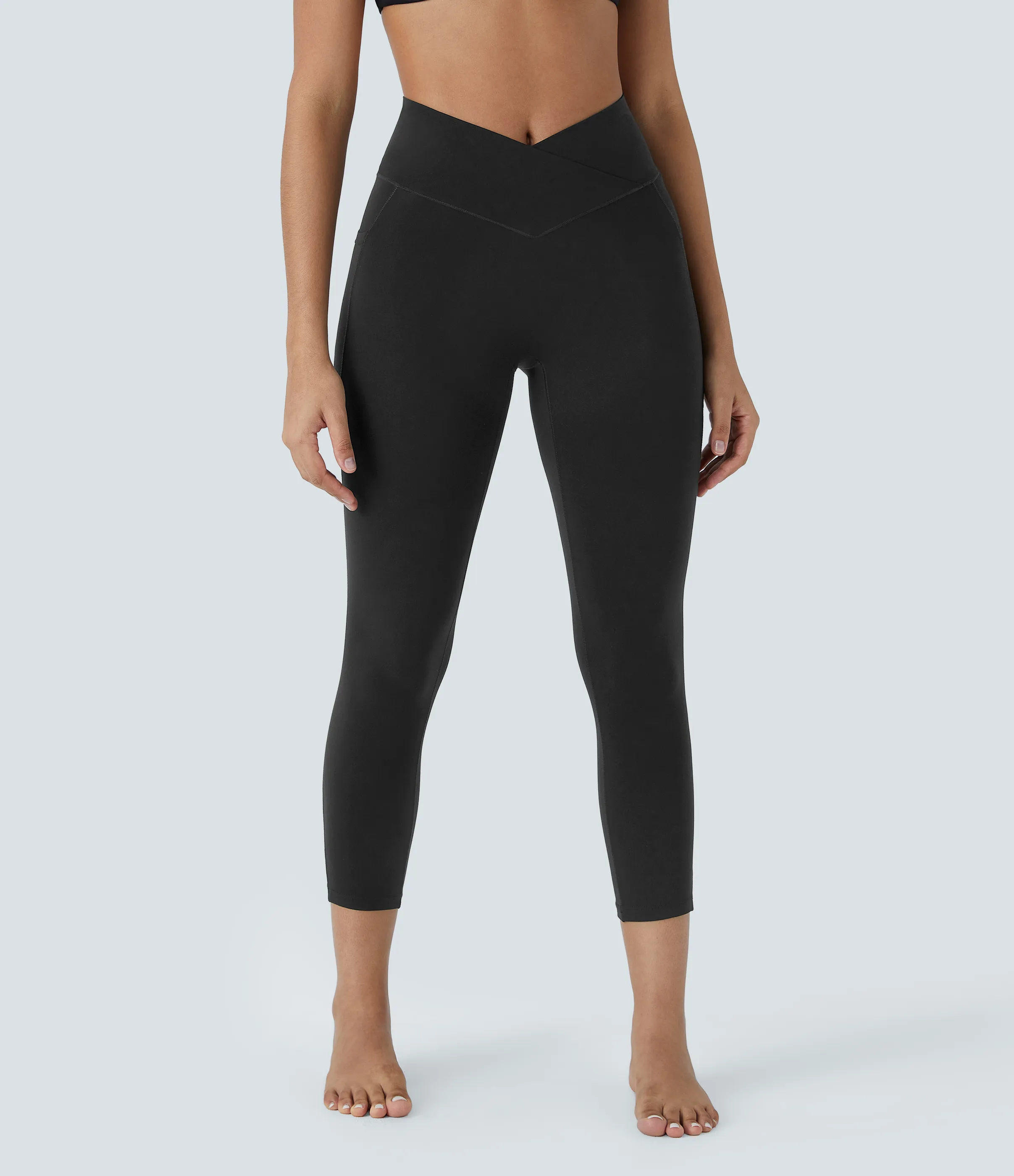 Halara Leggings capri Softlyzero™ yoga bolsillo cruzado tiro alto - Black - L sold by Halara