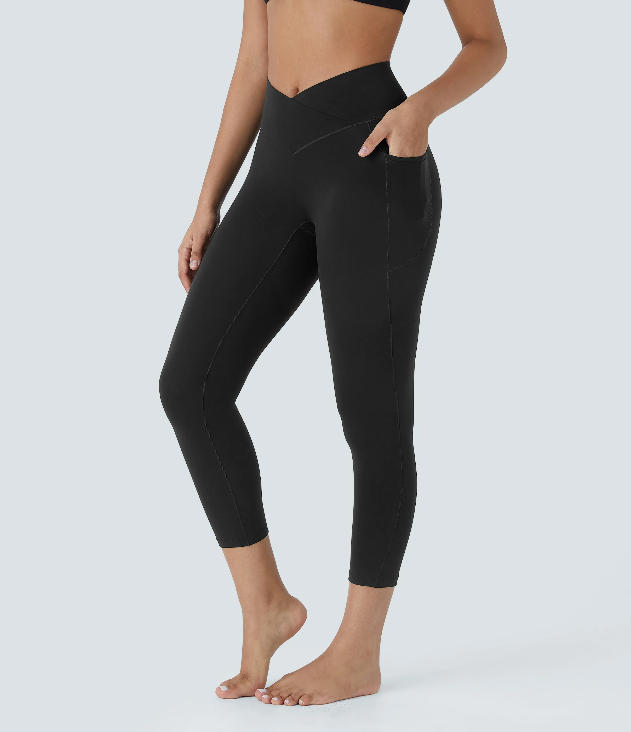 Halara Leggings capri Softlyzero™ yoga bolsillo cruzado tiro alto - Black - L sold by Halara product image thumbnail 4