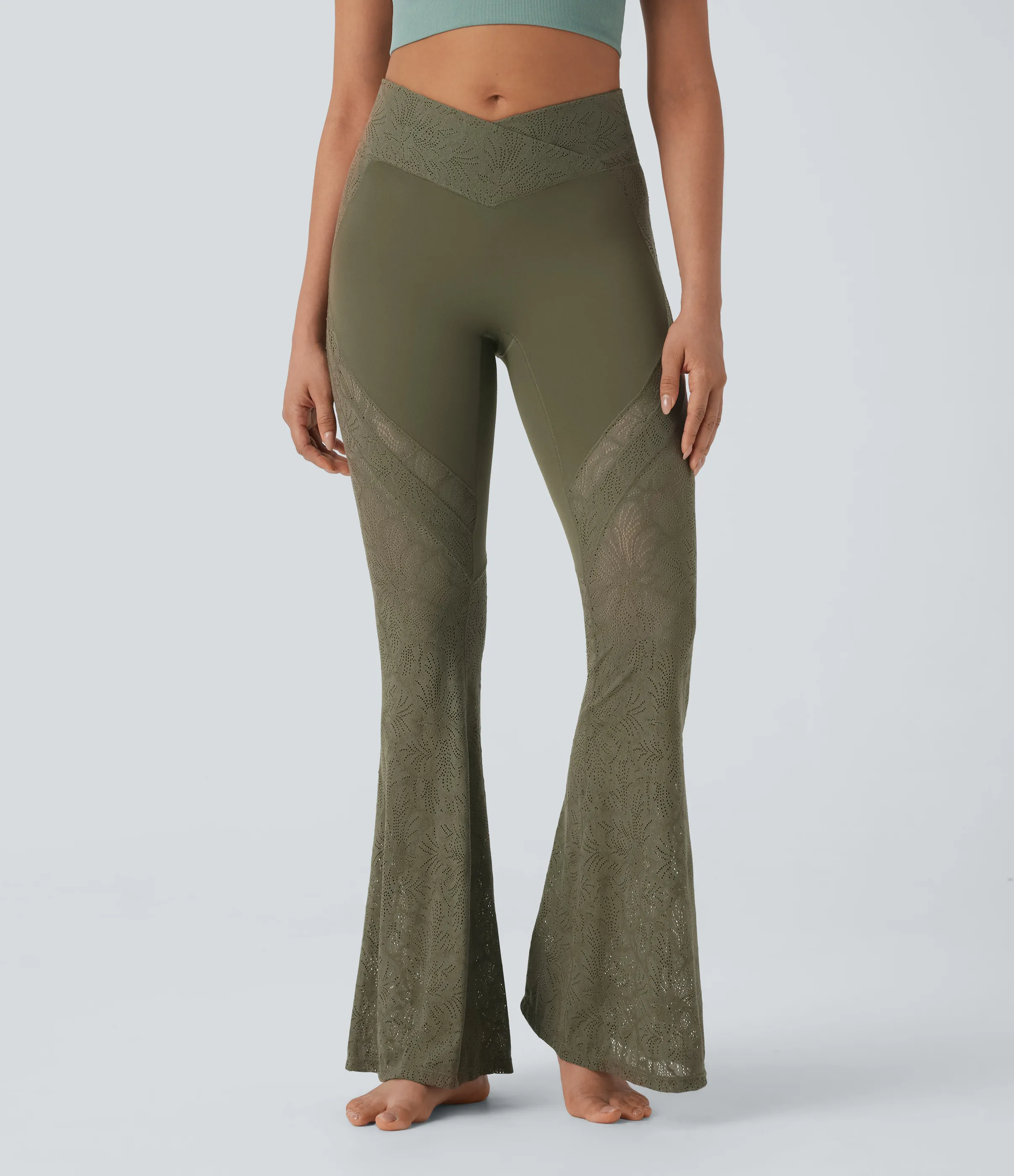 Halara Leggings de yoga acampanados Softlyzero™ de tiro alto con encaje en contrast y bolsillos traseros cruzados - Grass Grey Green - XL(regular) sold by Halara product image thumbnail 4