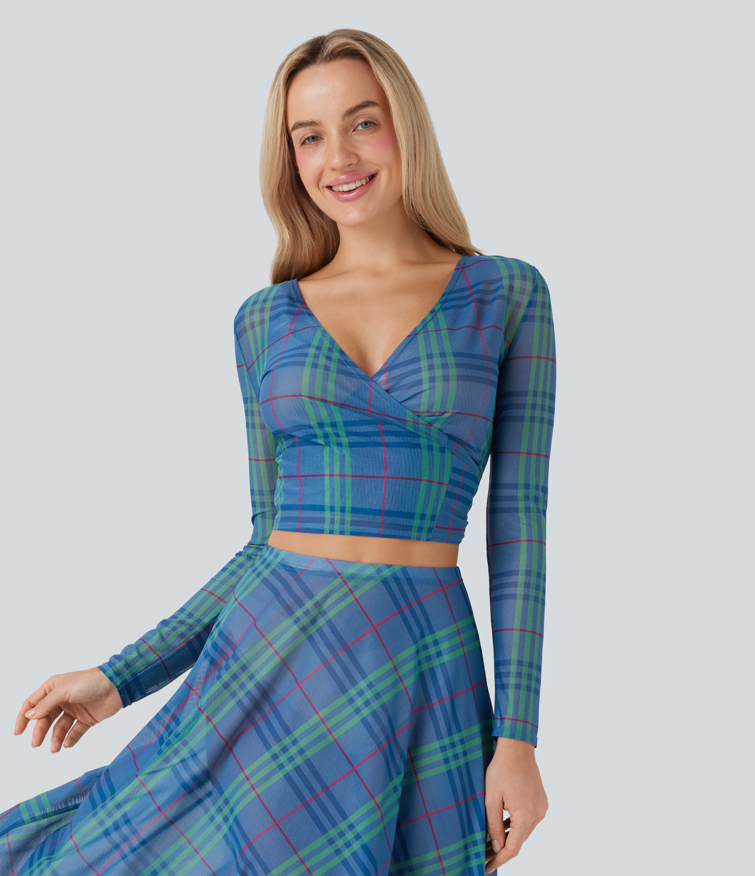 Halara Top con escote en V de malla transparente y lazo en la espalda - Sky Blue Greengage Red Plaid - XS sold by Halara product image thumbnail 2