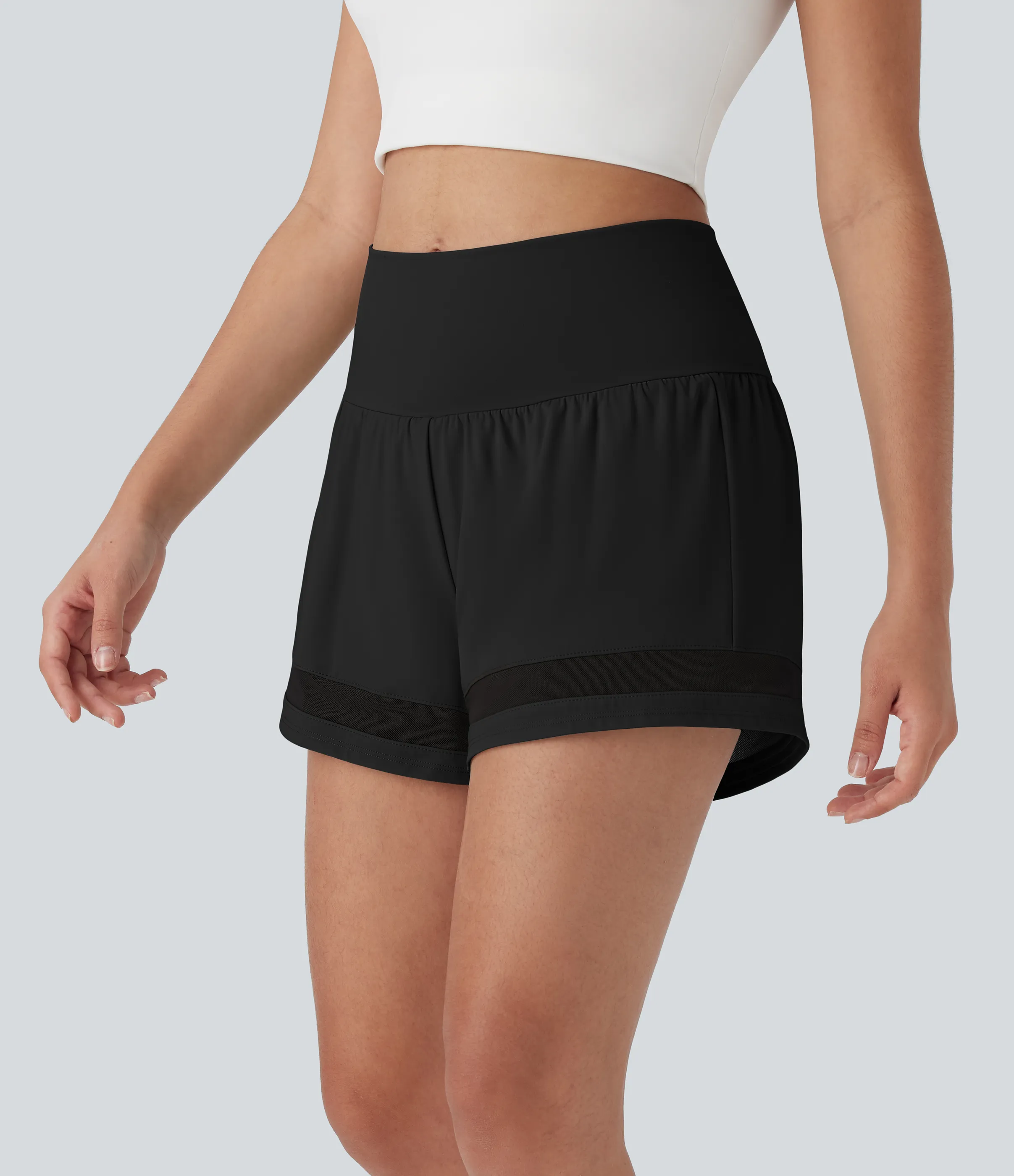 Halara Shorts de entrenamiento 2 en 1 Softlyzero™ Airy de tiro medio con contraste, bolsillos laterales y traseros de tacto fresco - Black - XS sold by Halara product image thumbnail 4