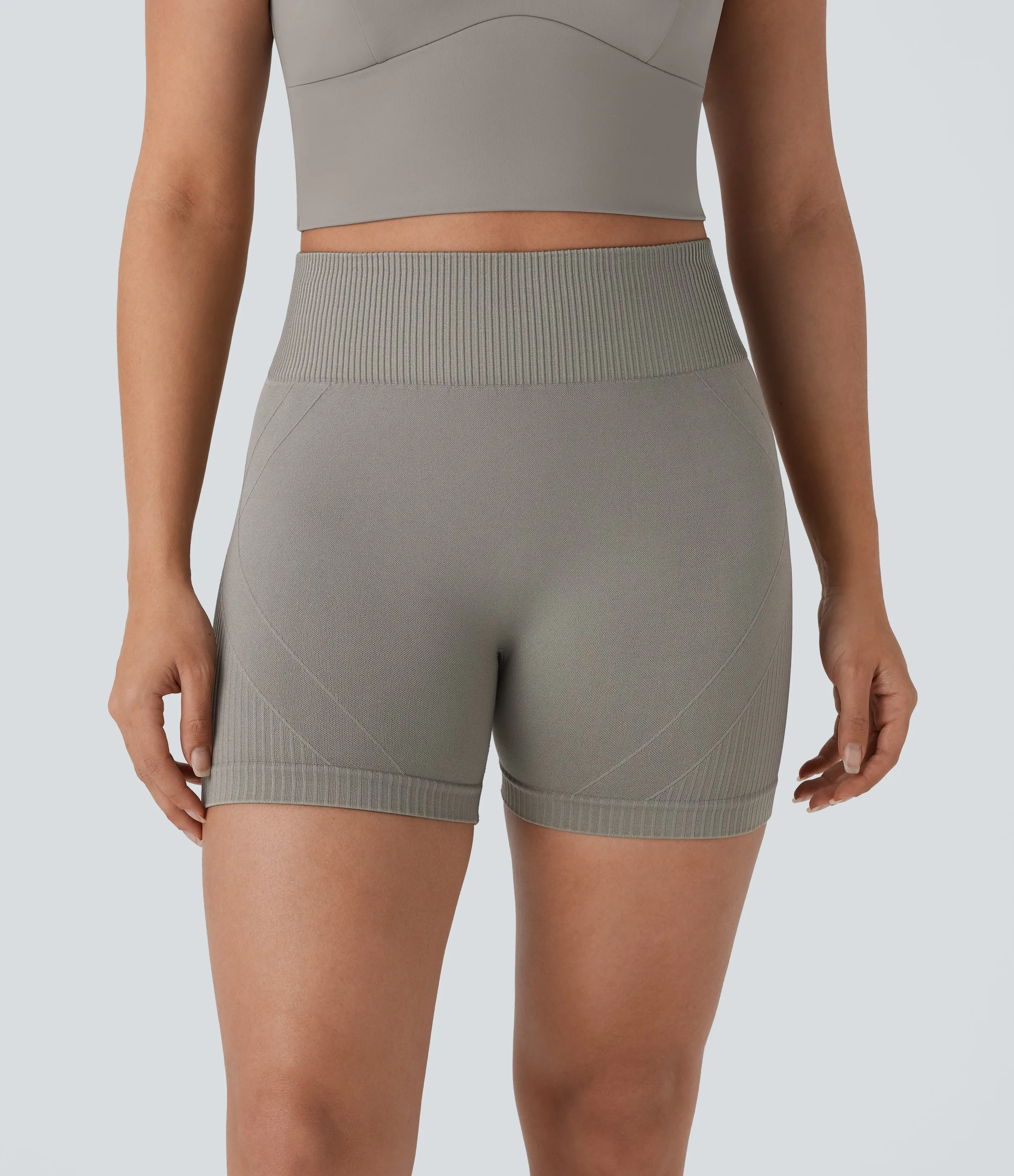 Halara Shorts de yoga tipo biker de tiro alto con fruncido sin costuras de 10,16cm - Silent Storm - M sold by Halara