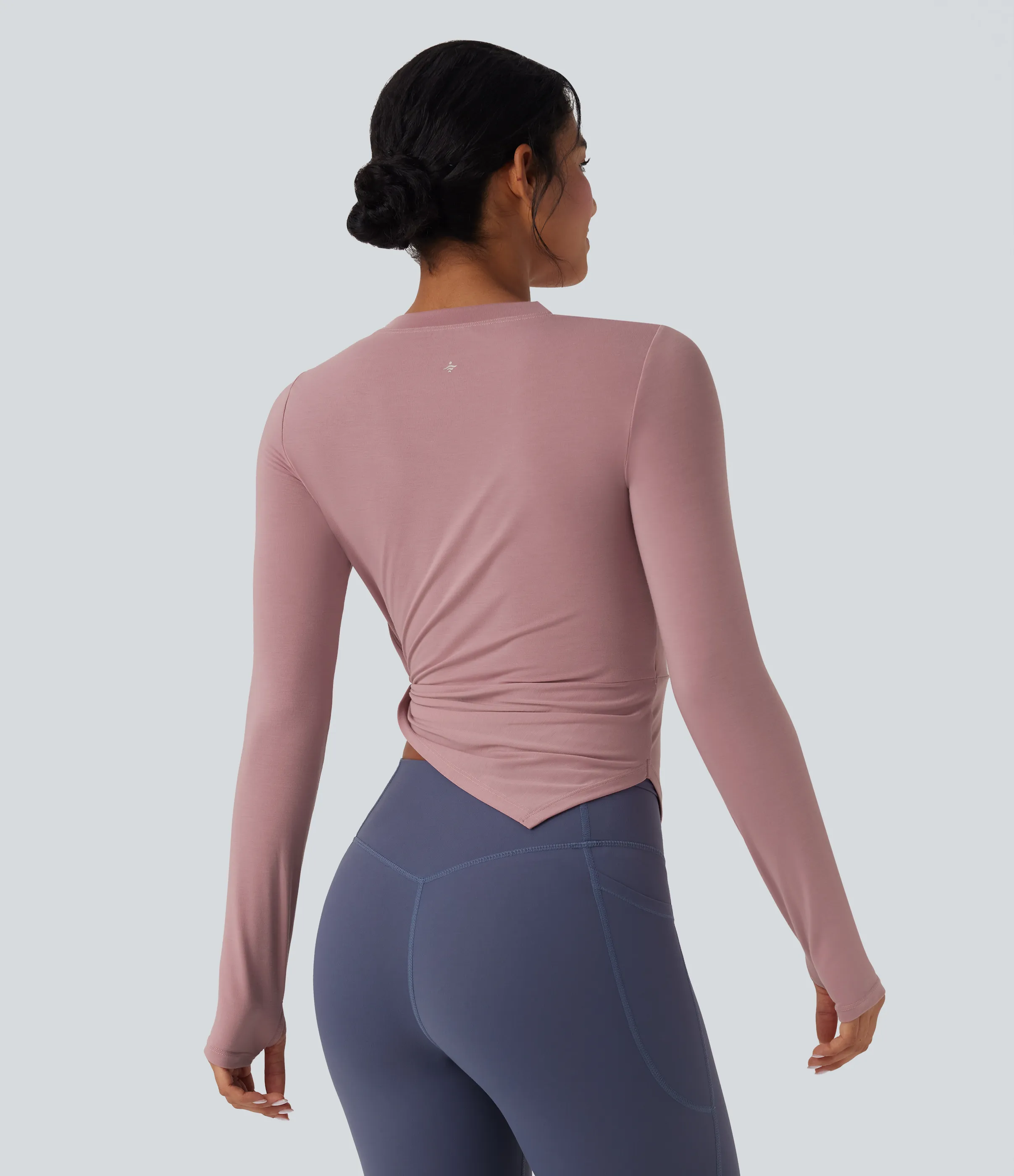 Halara Top deportivo de yoga asimétrico de manga larga con abertura para el pulgar y secado rápido - Soft Berry - M sold by Halara product image thumbnail 3