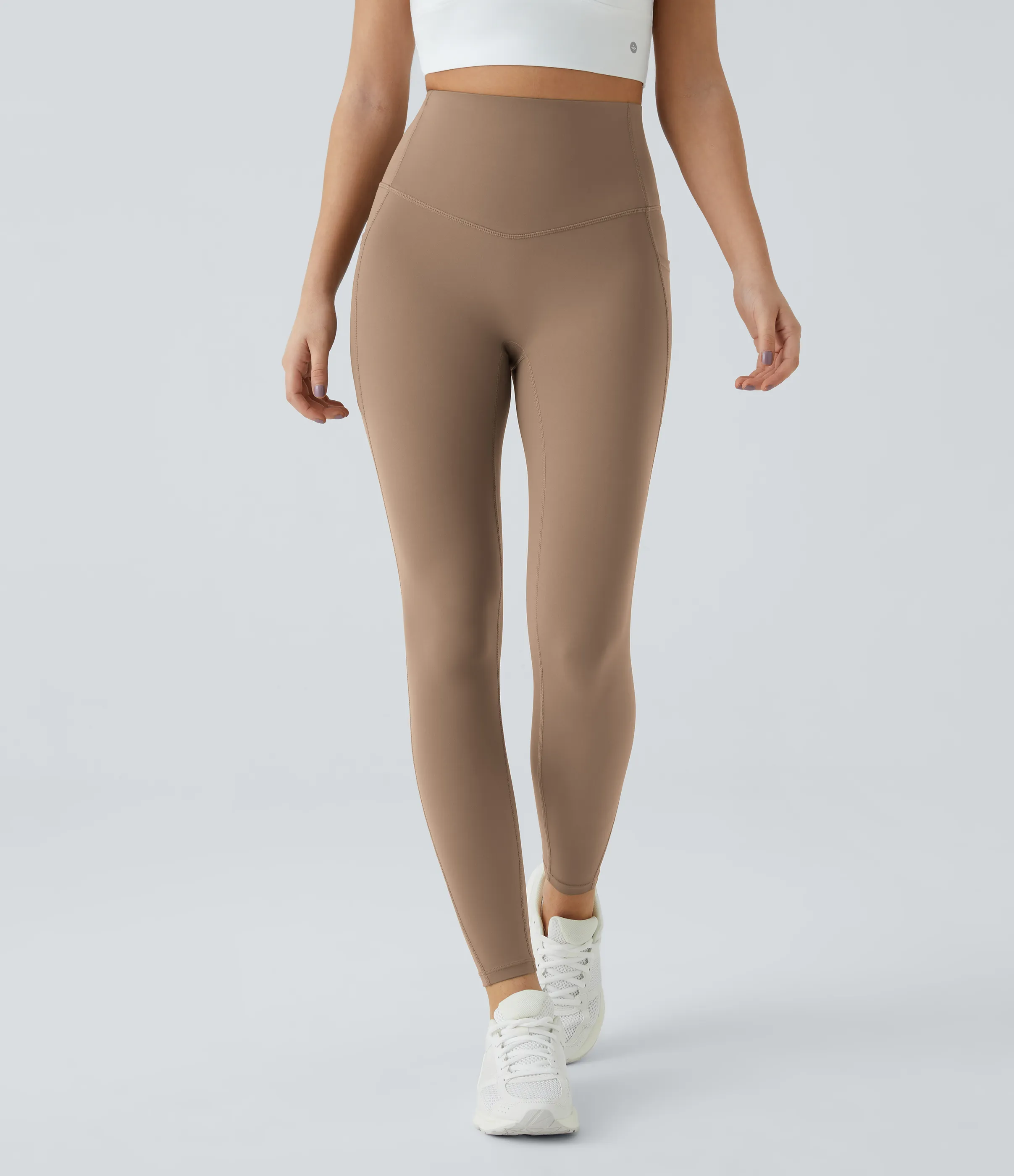 Halara Leggings SoCinched UltraSculpt entrenamiento control abdomen bolsillo lateral tiro alto - Woodsmoke - S(7/8) sold by Halara product image thumbnail 3