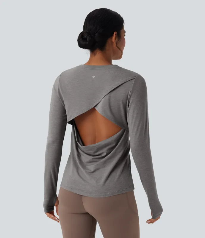 Halara Top deportivo de yoga de manga larga con espalda descubierta y abertura para el pulgar  - Mottled Earth Gray - S sold by Halara
